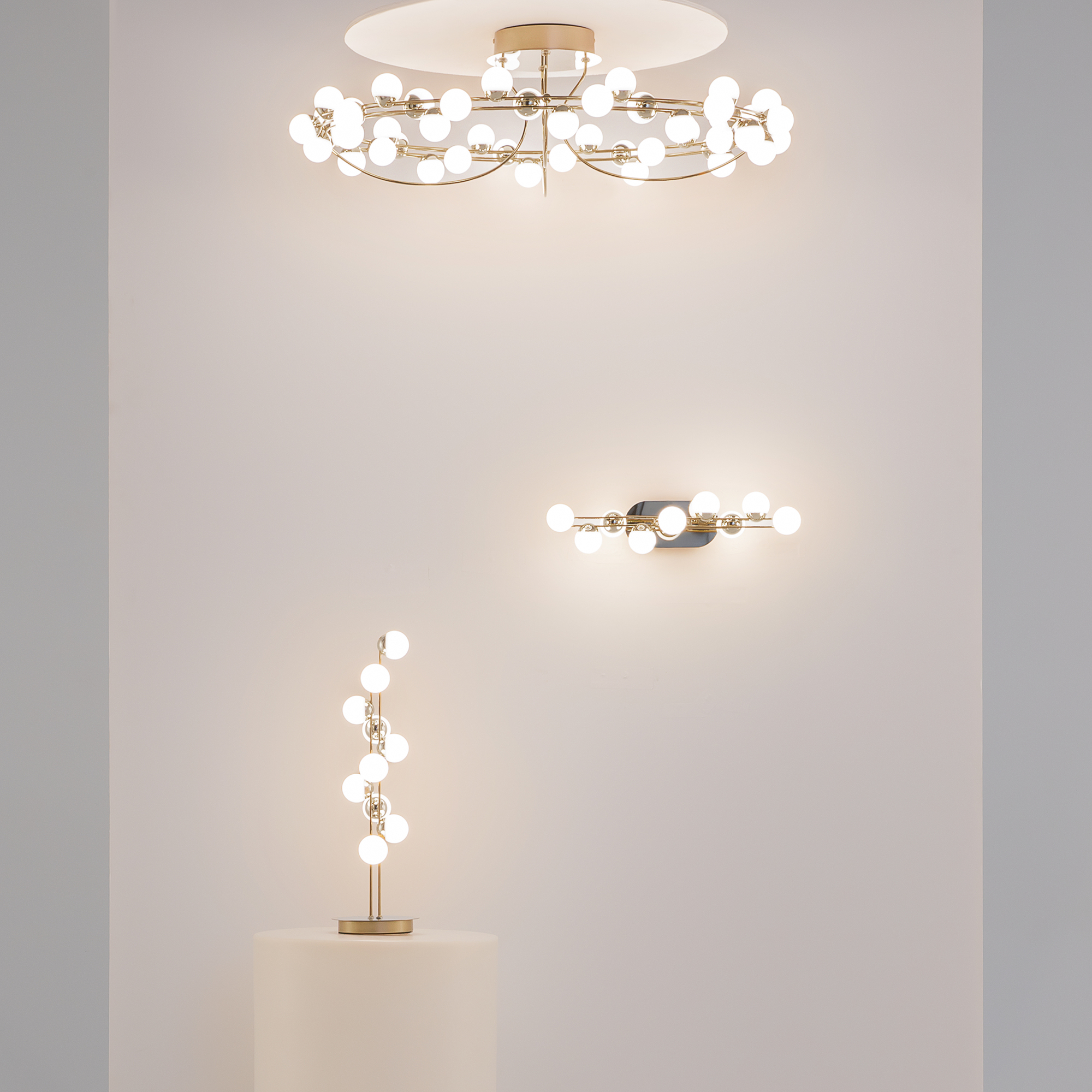 Потолочный светильник Maytoni MOD081CL-L48G3K
