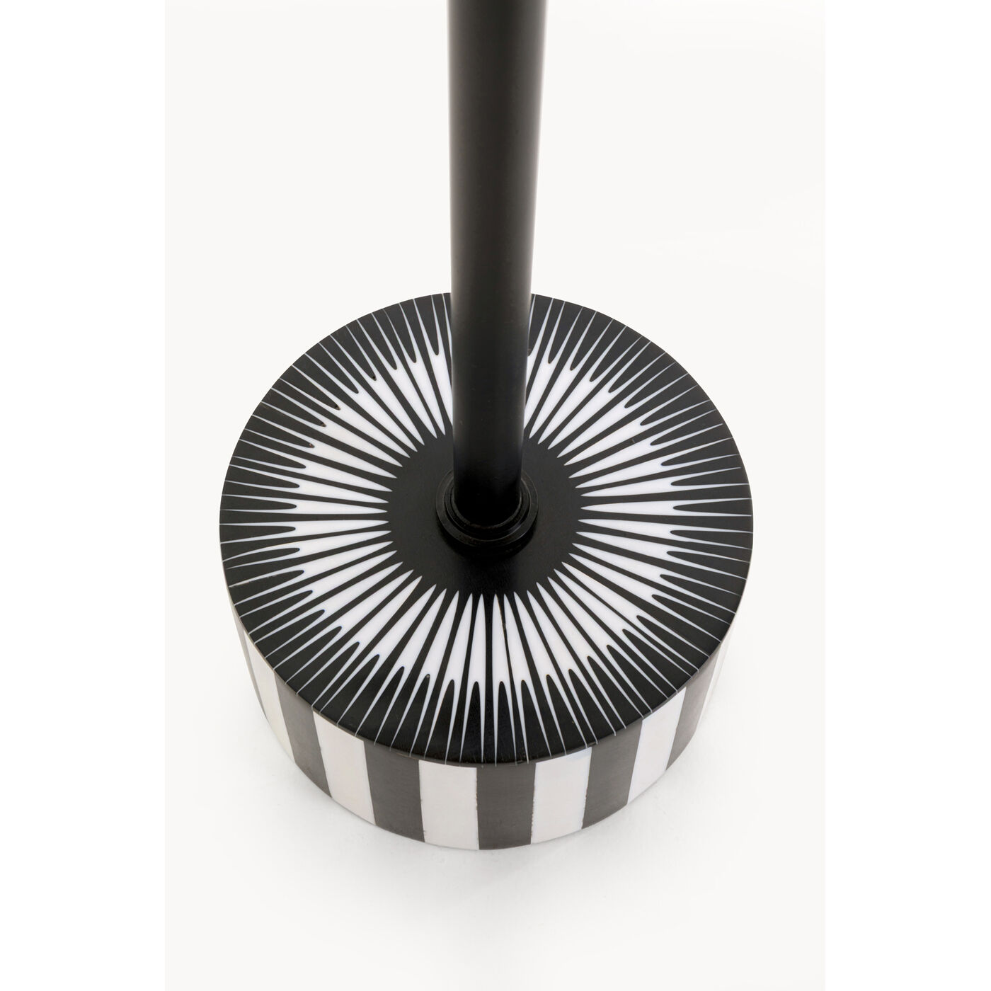 Стол приставной Iris Ø25cm KARE 71016
