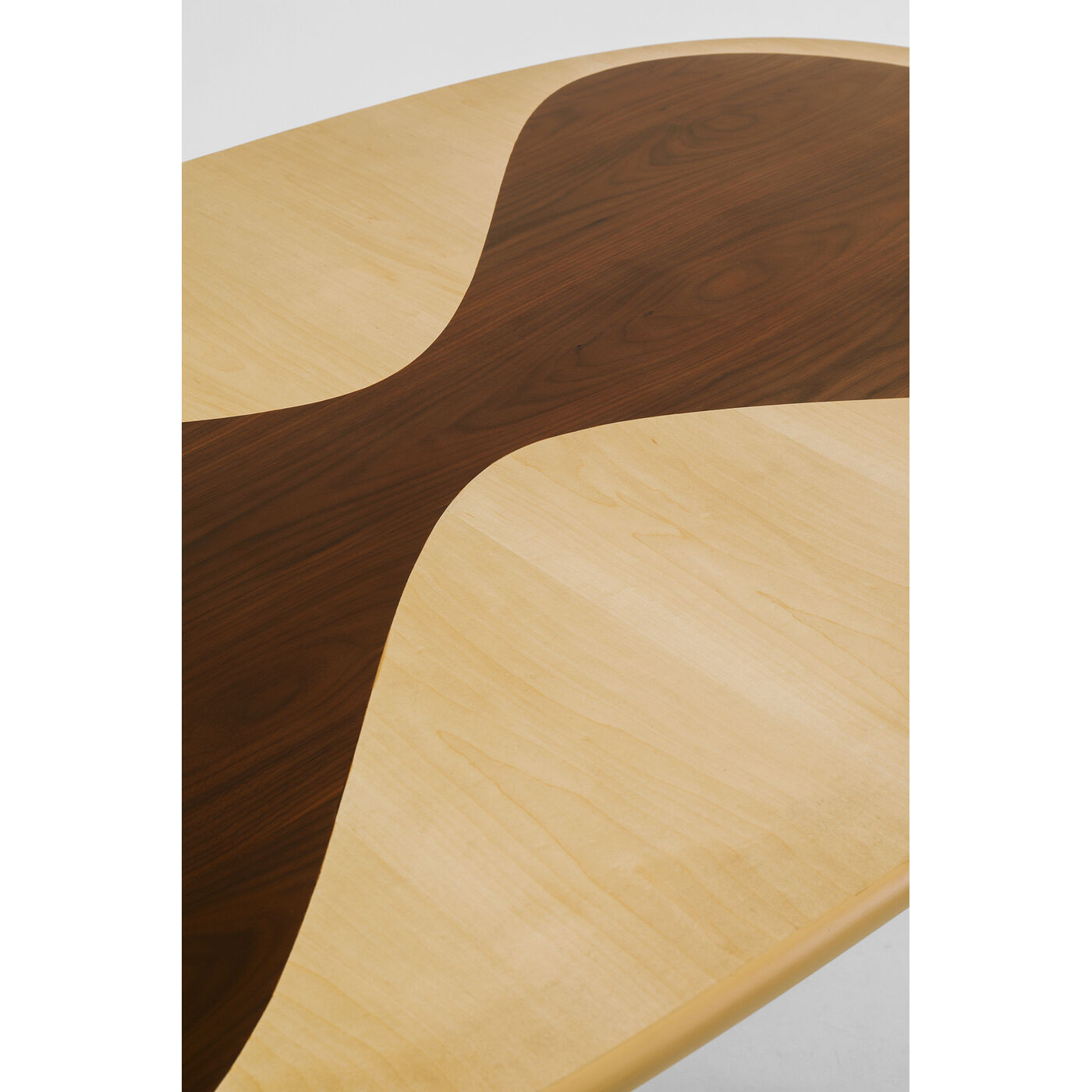 Стол KARE x Karim Rashid Petal Nature Black 150x90cm KARE 70858