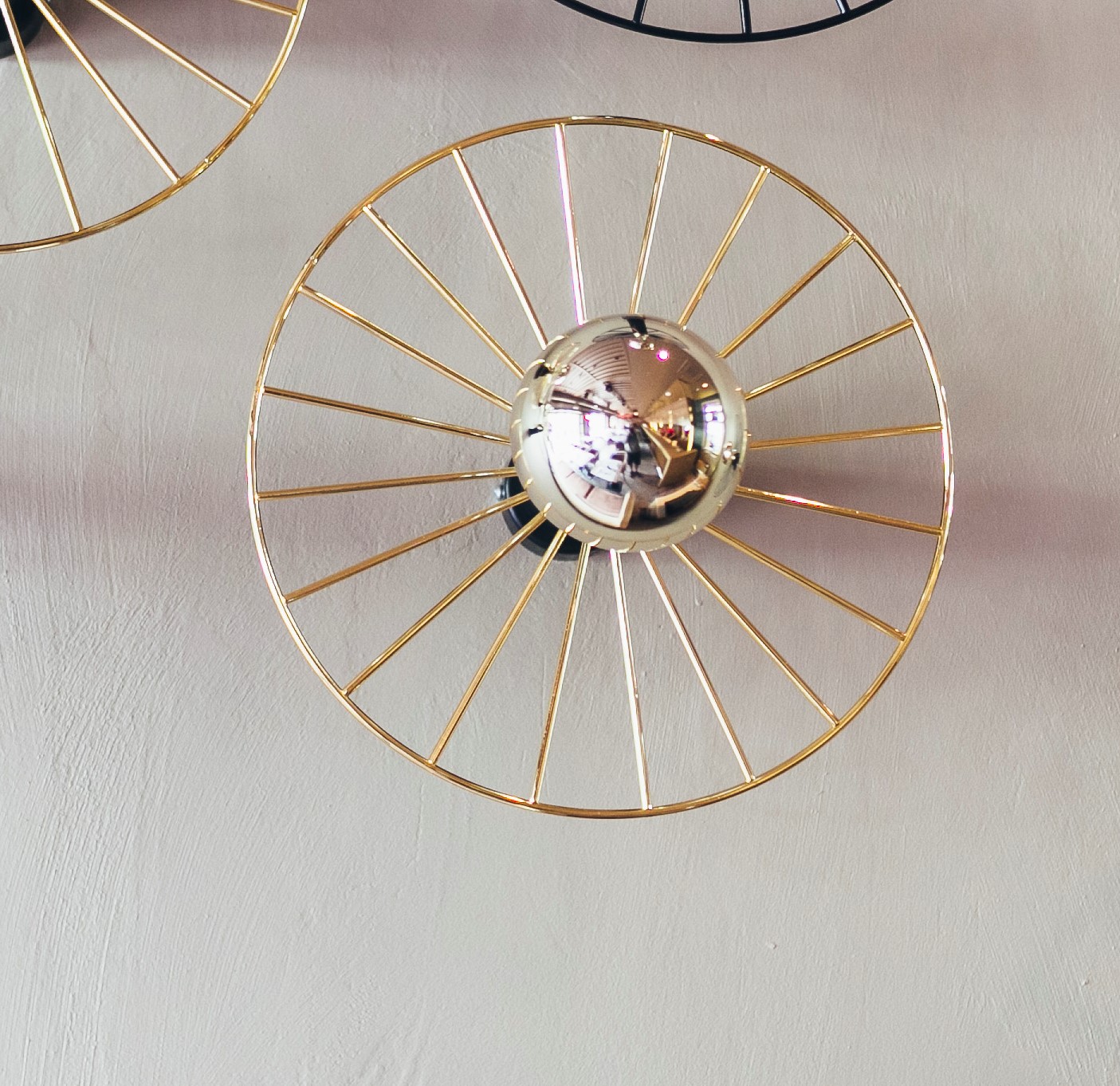 Бра Wheel 30 cm золотой + цоколь 5 cm золотой Aromas del Campo