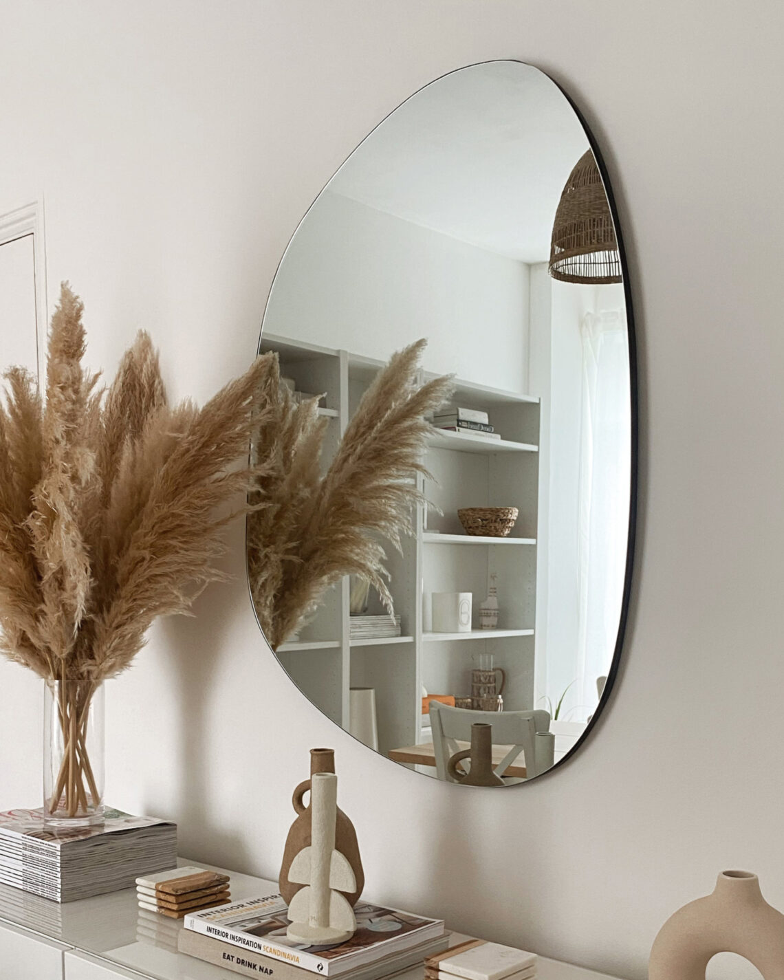 Настенное зеркало Юсси Louvre Home LHDWM251223SH