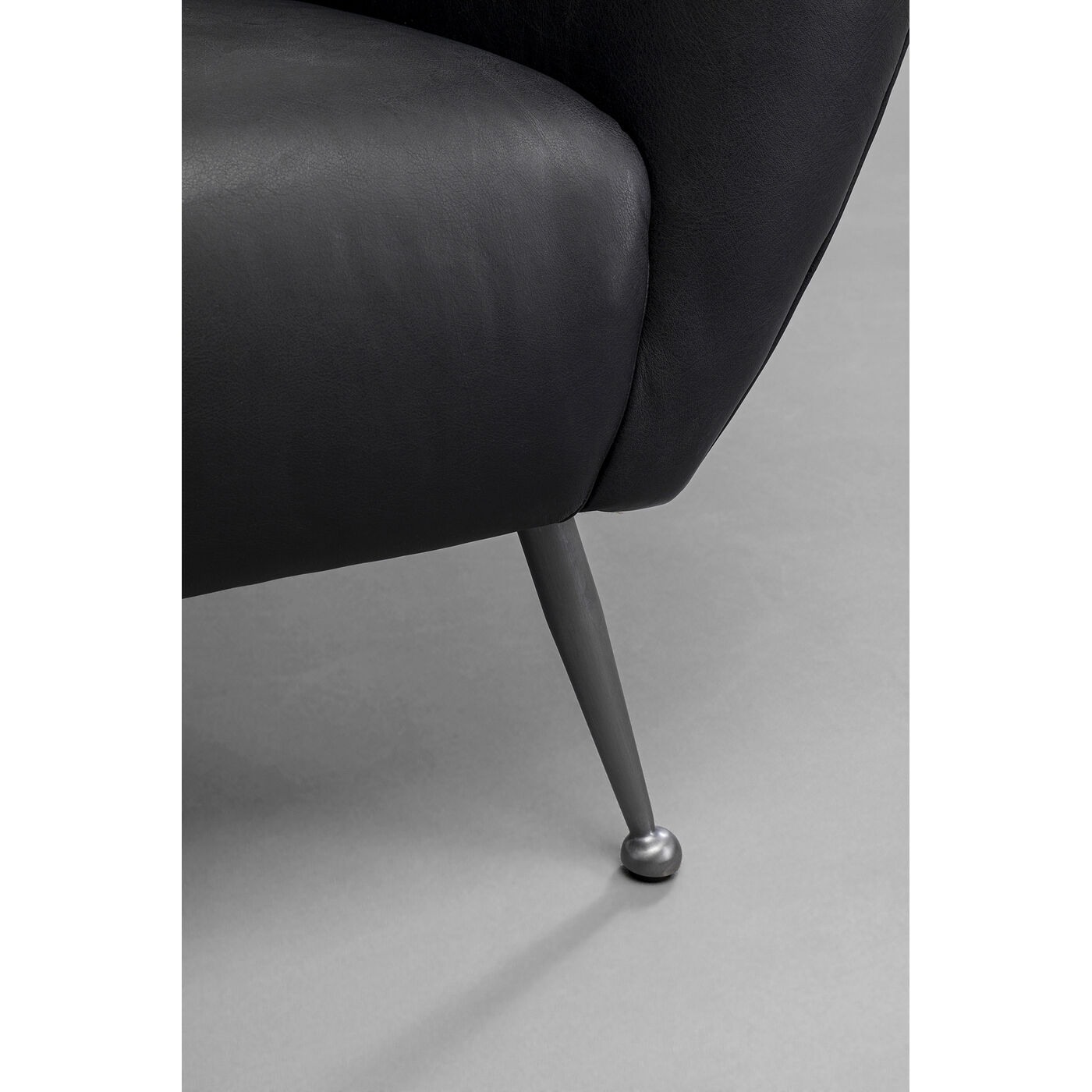 Кресло Goldfinger Black KARE 87905