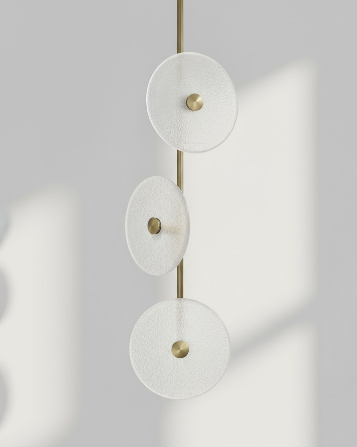 Золотой линейный подвесной светильник “Милфорд” Louvre Home LPN500325XNP