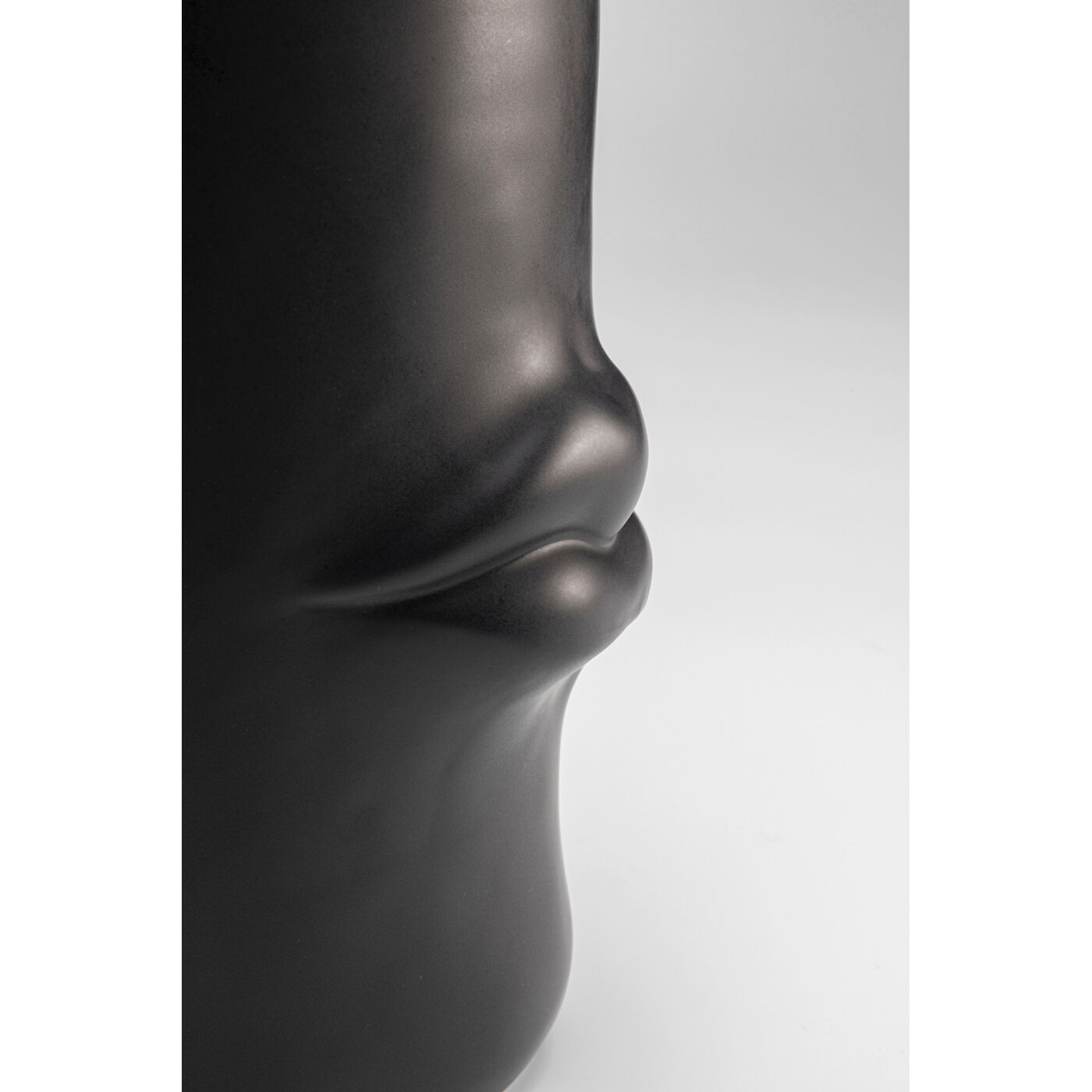 Ваза Labbra Black 22cm KARE 56732