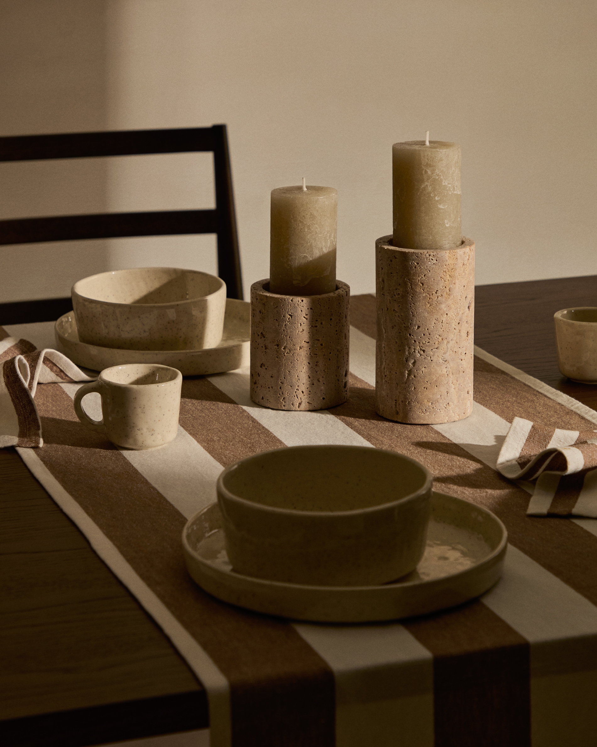 Analy Стул из массива дуба с отделкой под орех и сиденьем из веревки La Forma (ex Julia Grup)