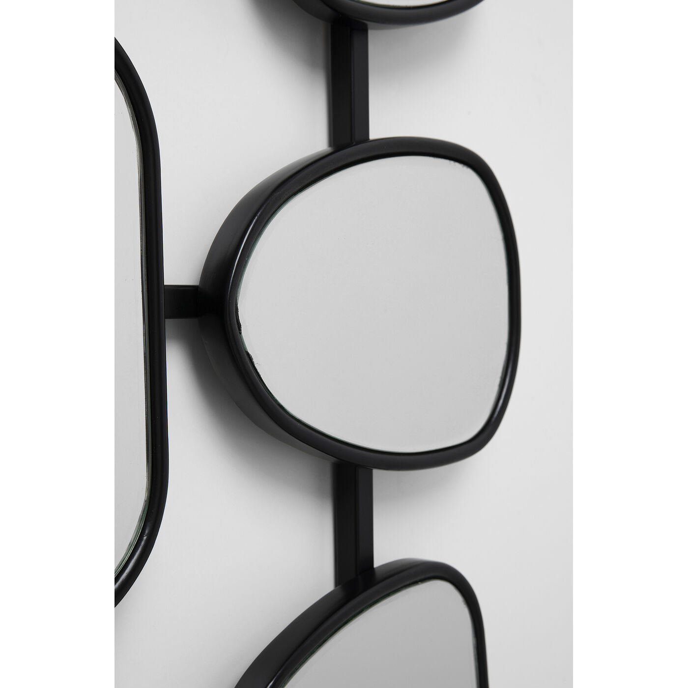 Зеркало настенное Nastro Black 80x114 см KARE 87113