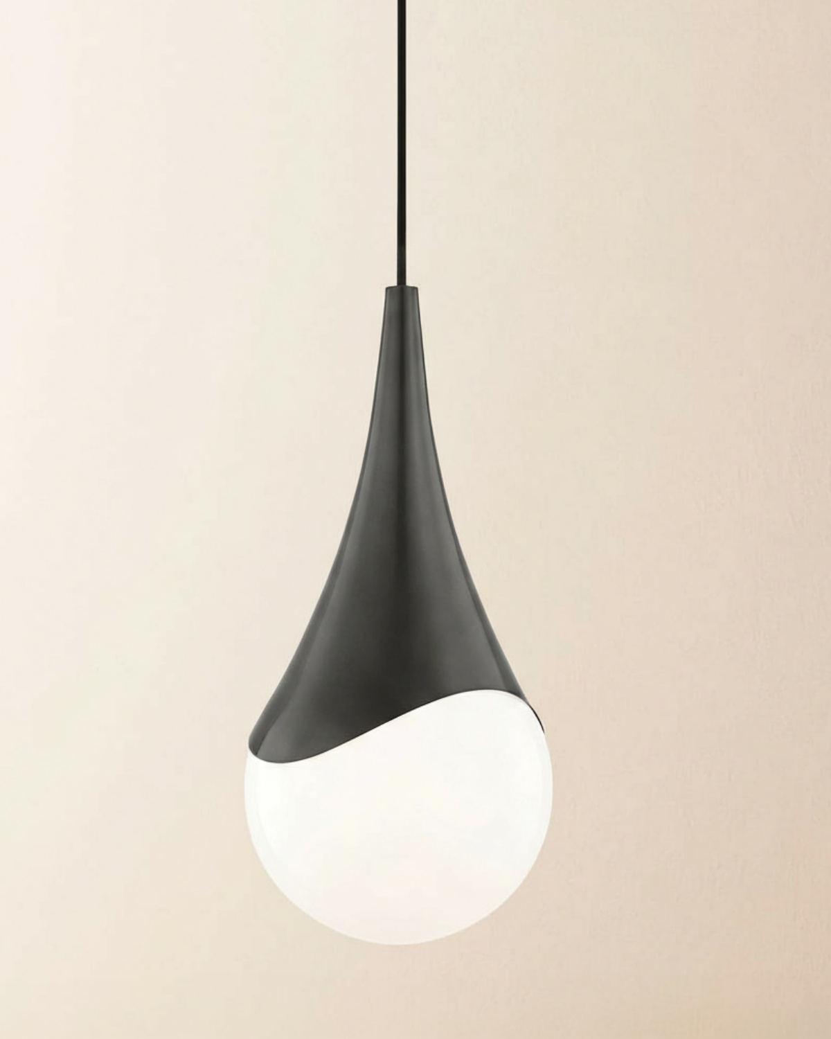 Чёрный подвесной светильник Алто Louvre Home LPN390325XNP