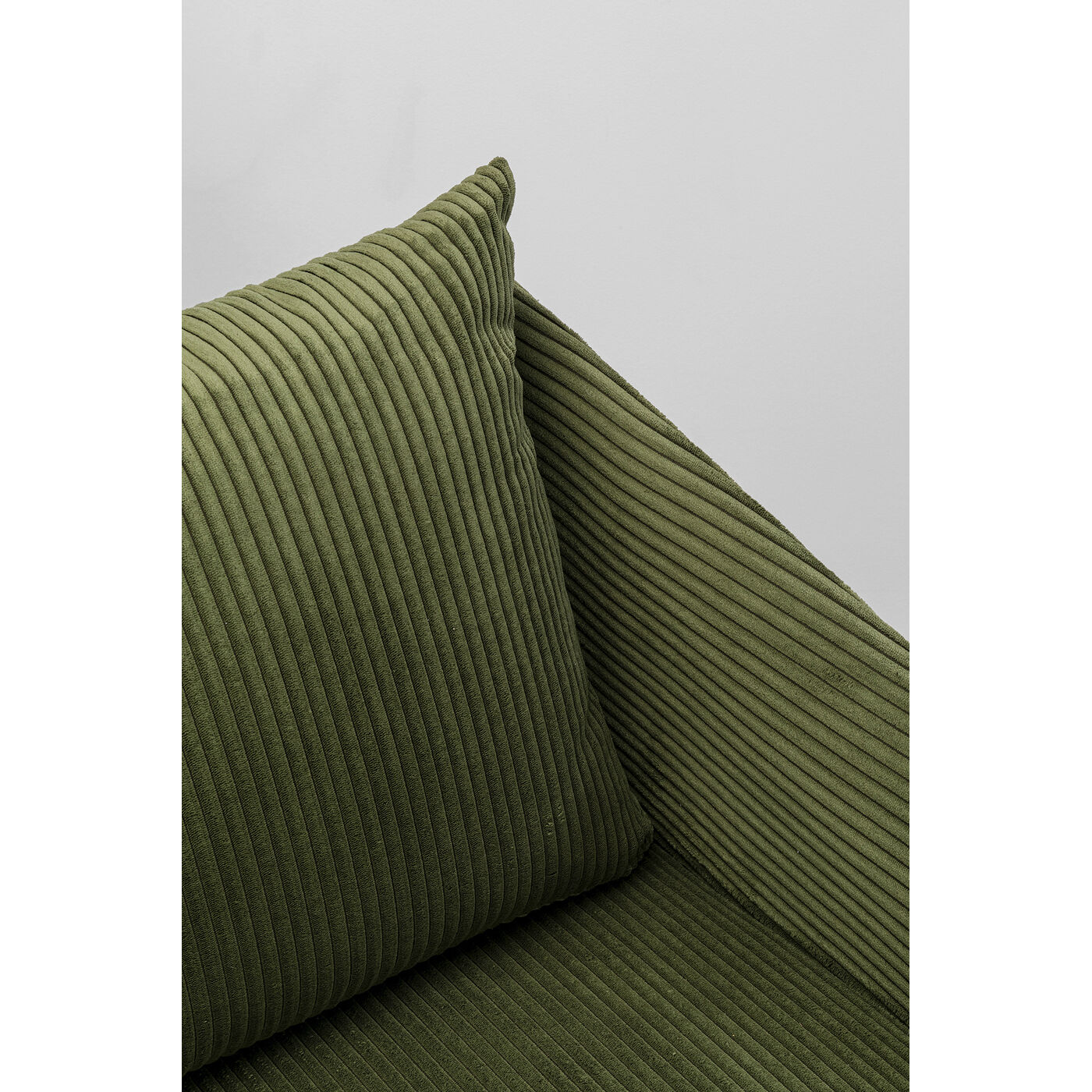 Кресло вращающееся Milo Green KARE 87838