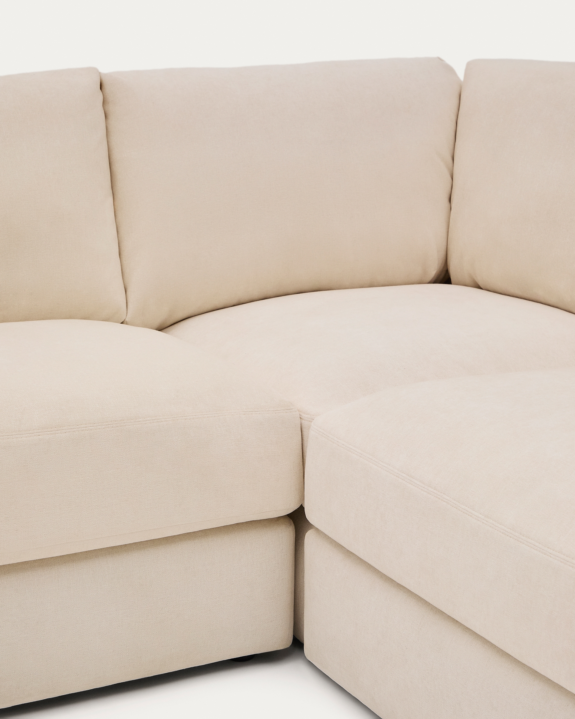 Alea 5-местный модульный угловой диван со съемным чехлом из шенилла цвета экрю 310 x 310 см La Forma (ex Julia Grup)