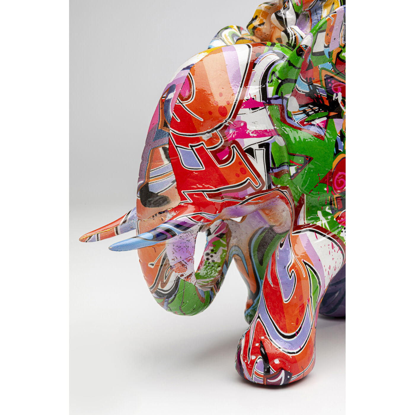 Фигура декоративная Elefant Dumbo Uno Graffiti KARE 57253