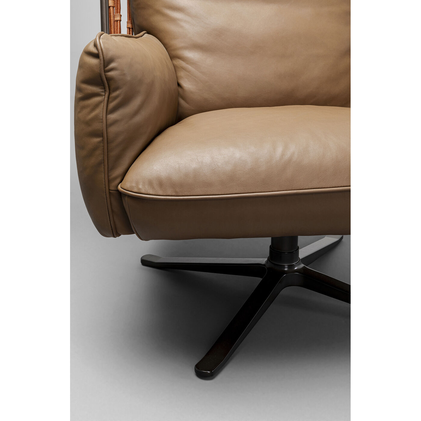 Кресло вращающееся Paradiso Brown KARE 87689