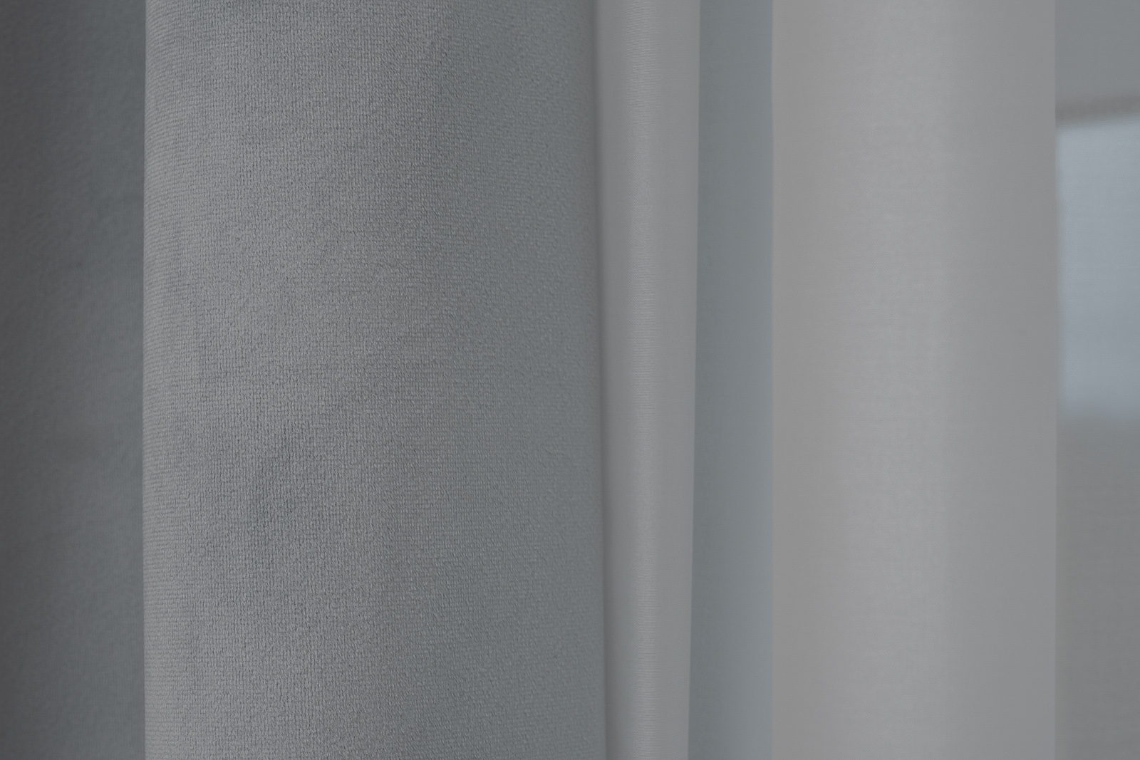 Портьера Silkу 30 голубая димаут 300*260 Garda Decor 121GD-00029