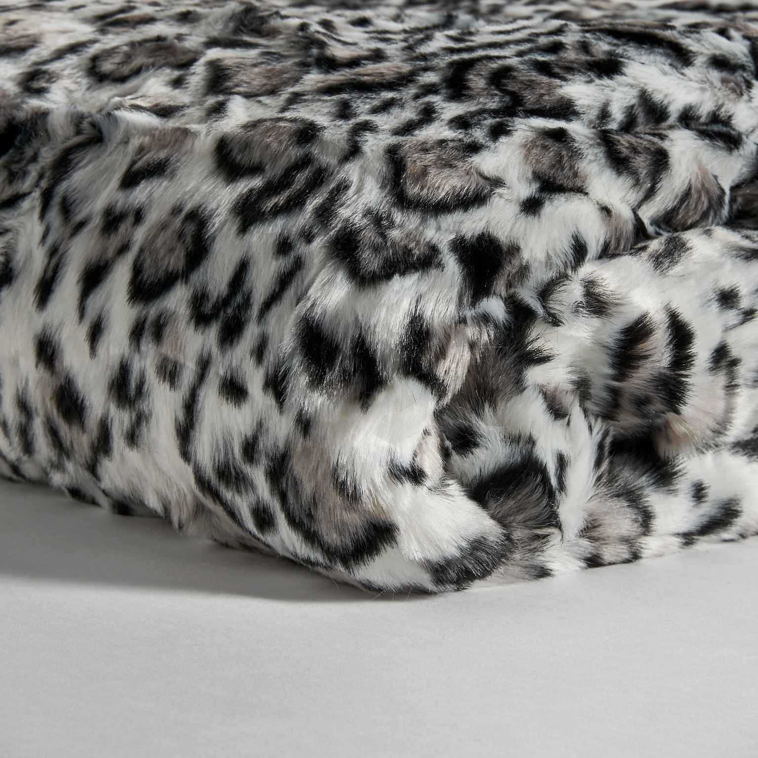 Плед LEOPARDO цвет белый/черный Vical
