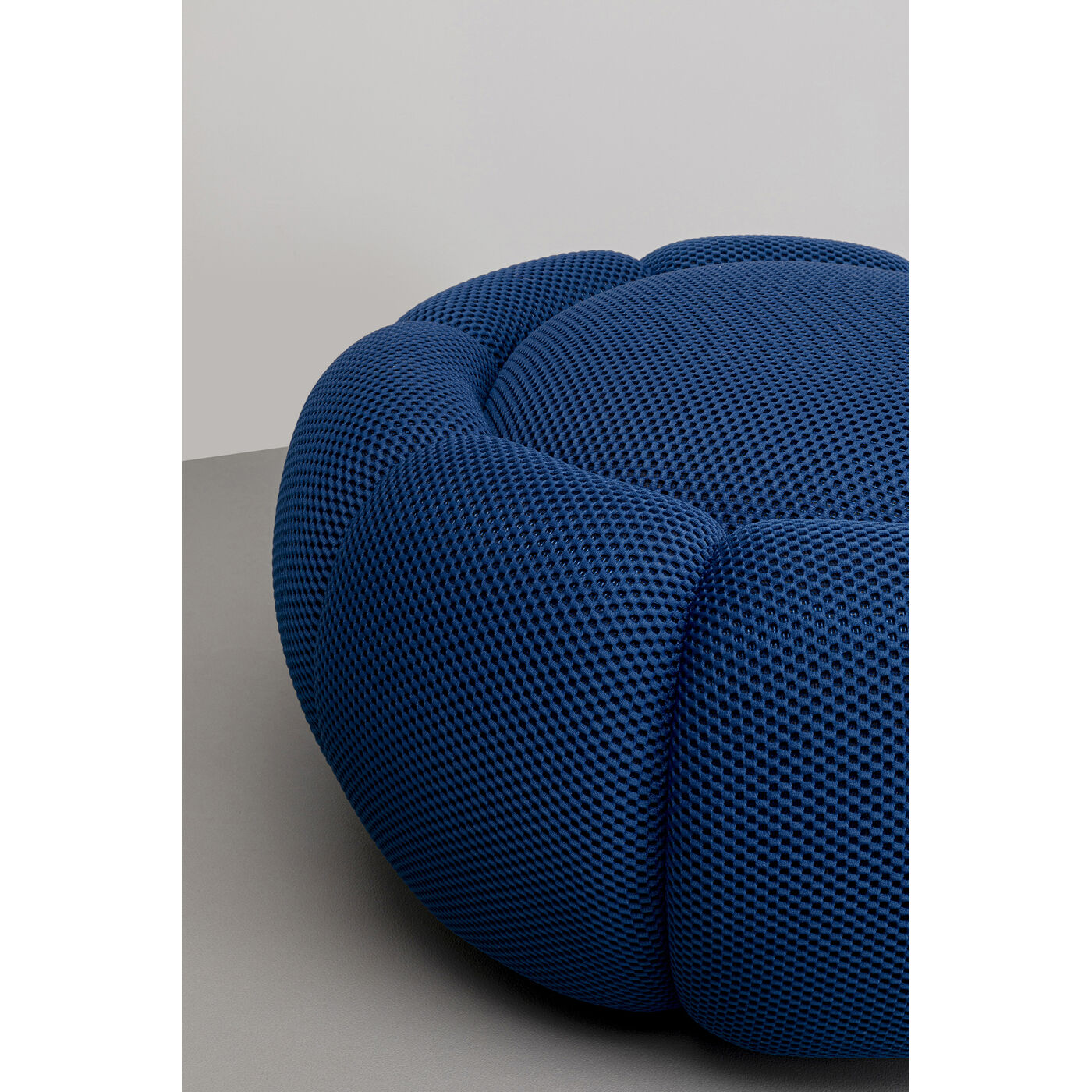 Пуф Peppo Bloom Blue Ø76cm KARE 88042