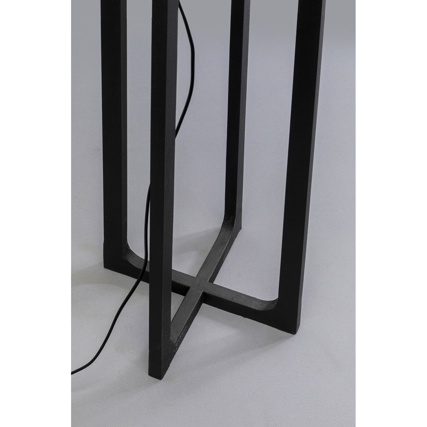 Светильник напольный Timon Black 165 см KARE 56409