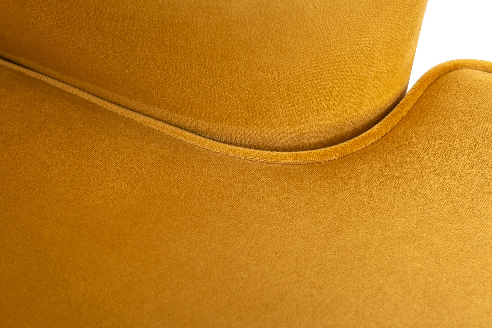 Кресло велюровое горчичное Garda Decor RIMINI-Colt022