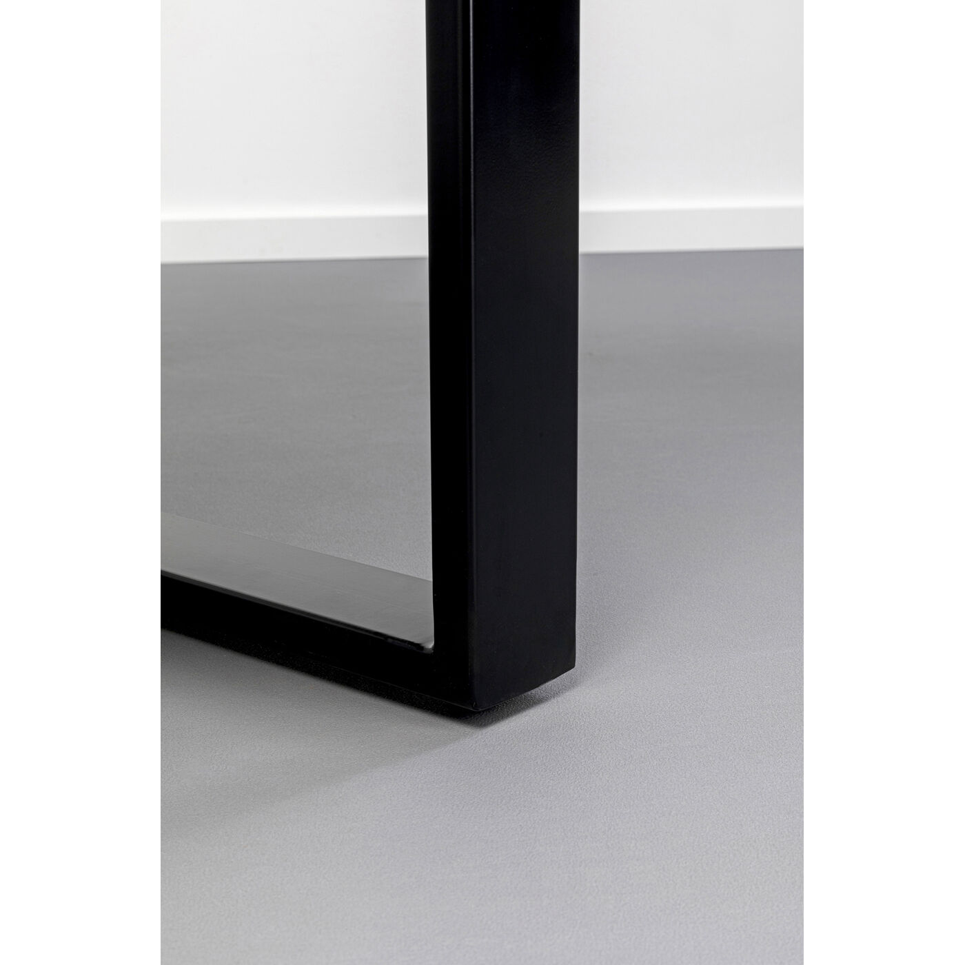 Стол Eternity Schwarz 160x80 см KARE 87418