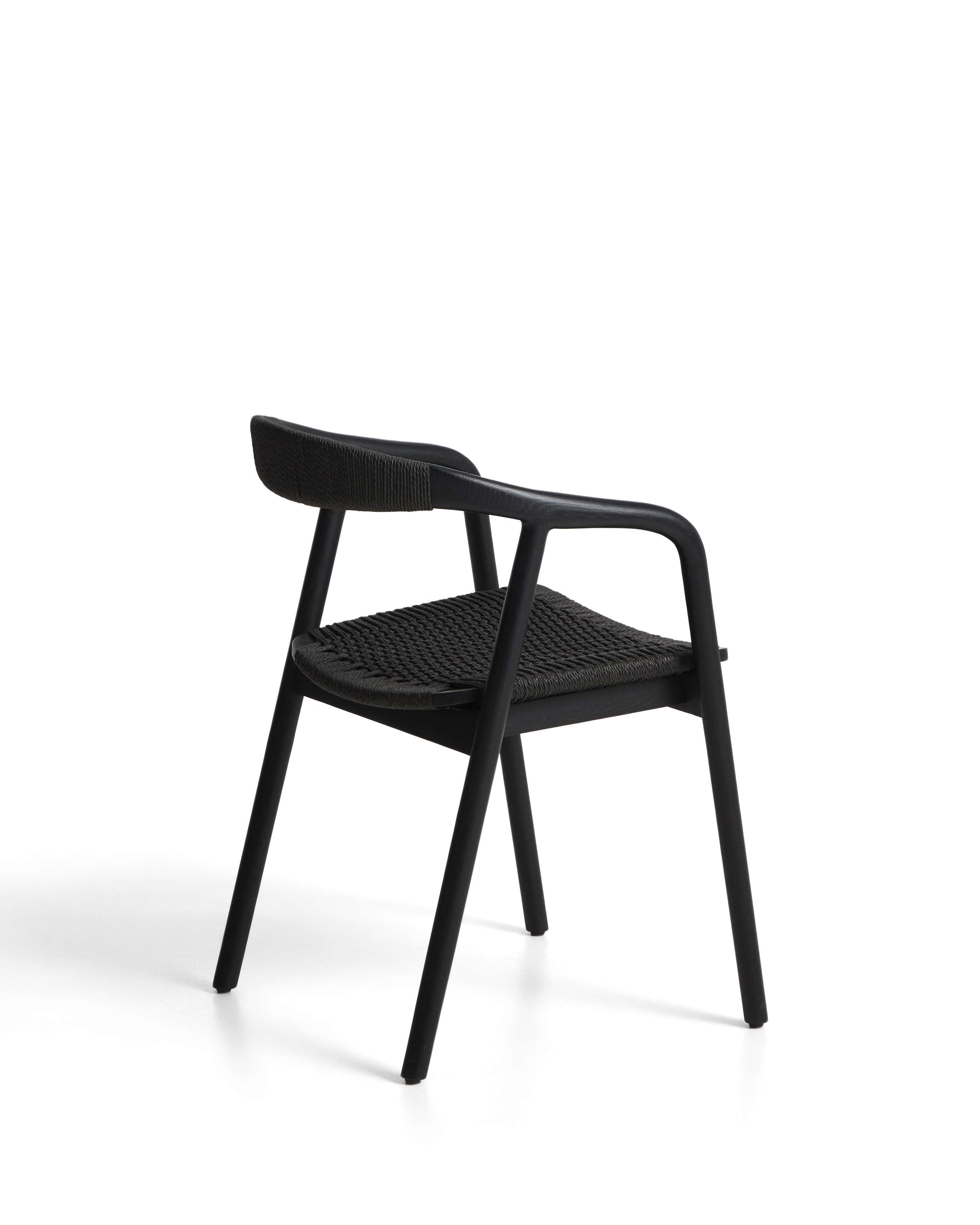 Уличный стул Derile из массива дуба и веревки в черной отделке La Forma 481901