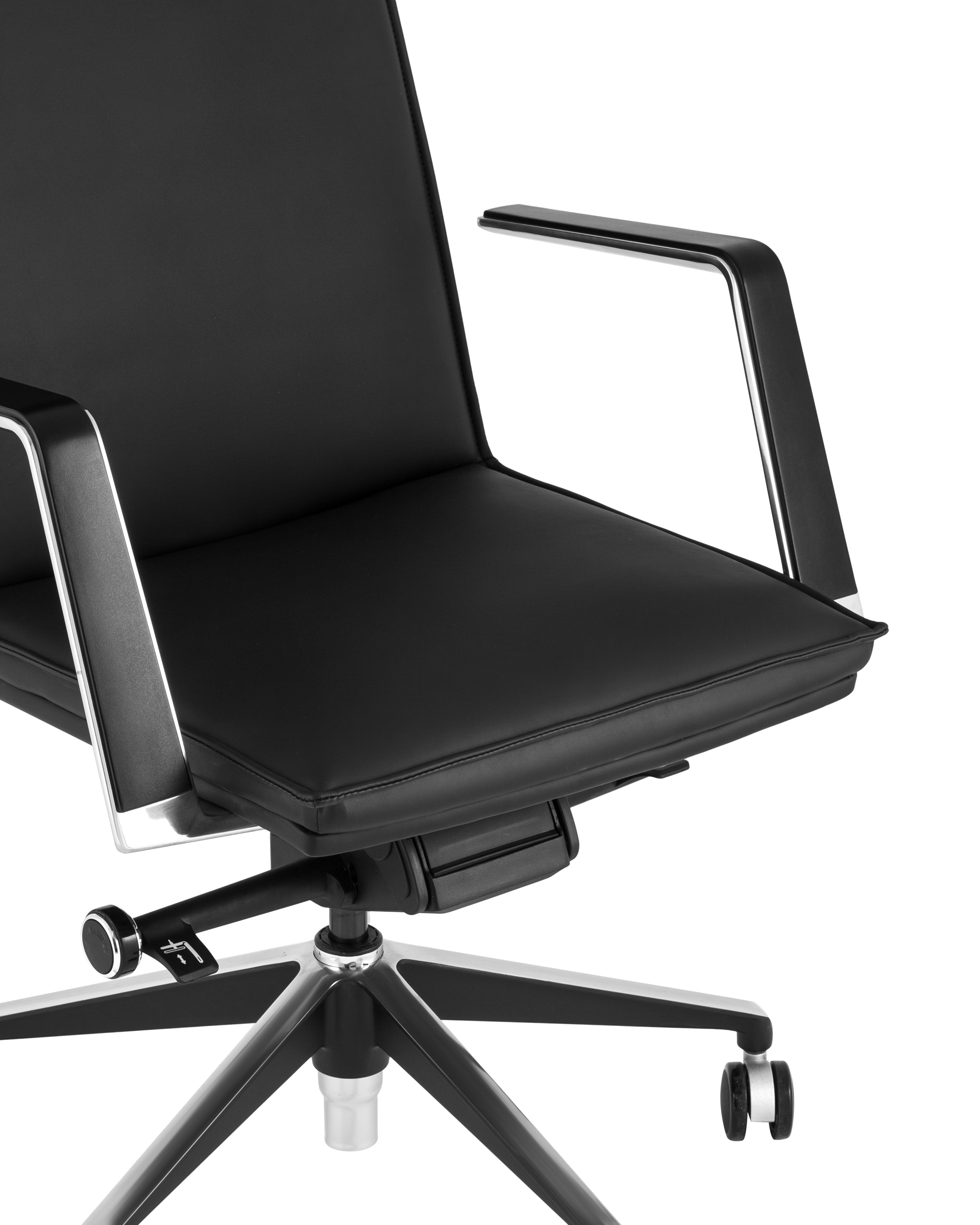 Кресло руководителя TopChairs Arrow черный Stool Group