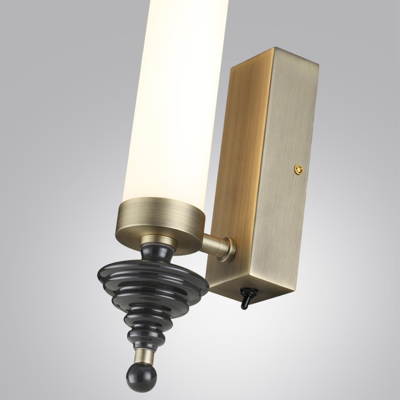 Настенный светильник Odeon Light 5404/17WL
