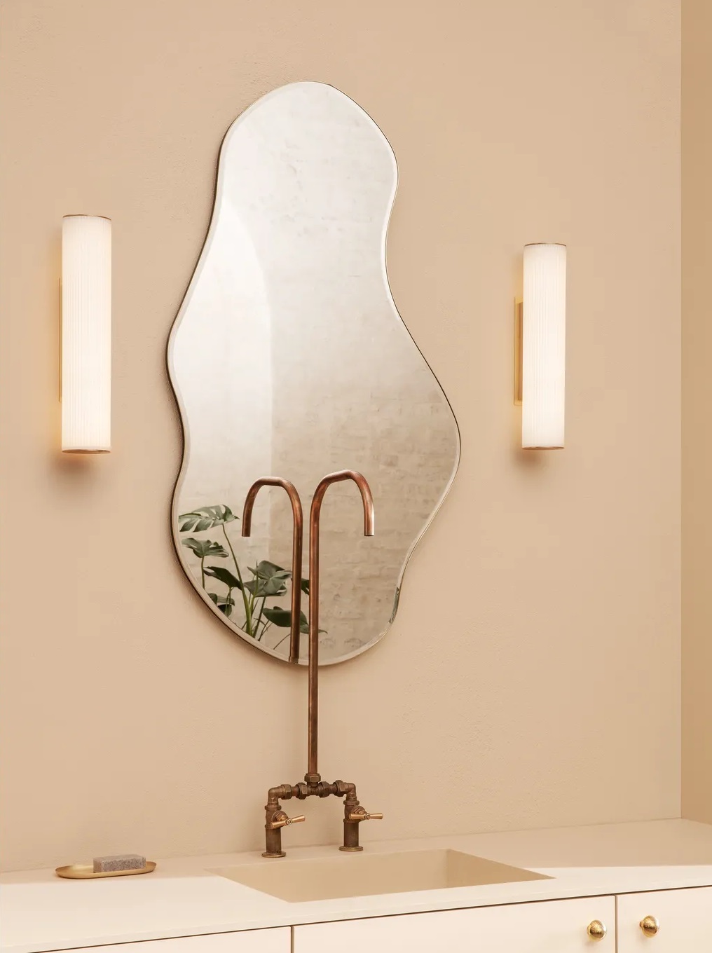Lake Gold Зеркало в тонкой раме Smal Art-Zerkalo SM124GL