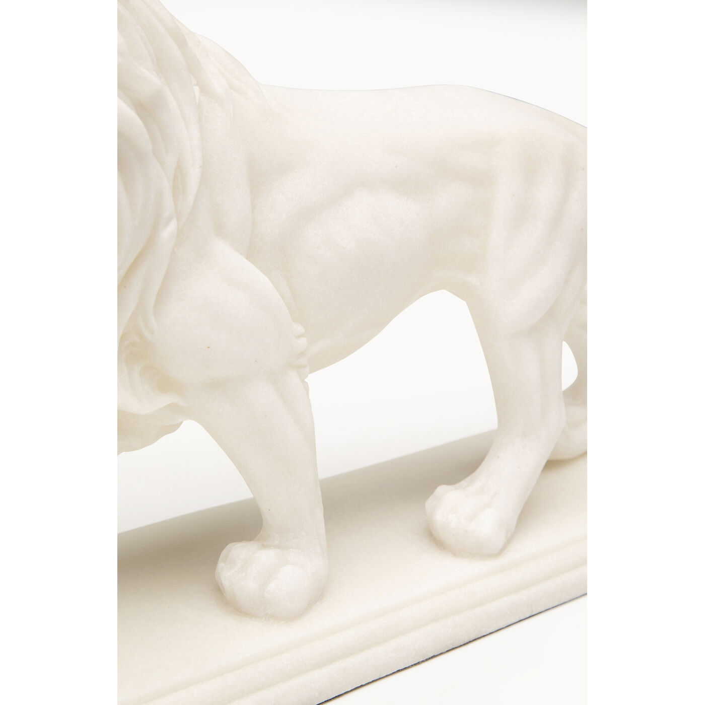 Фигура декоративная Lion White 31cm KARE 58380