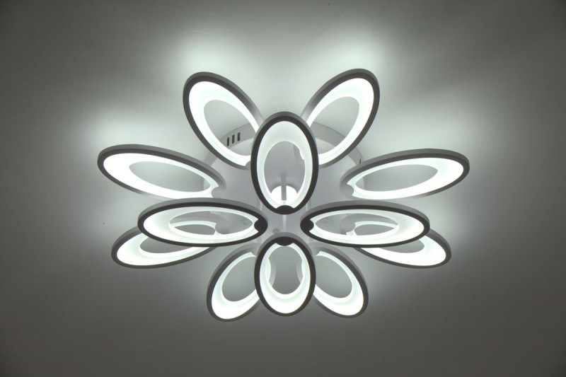 Накладная люстра Escada 10238/12LED