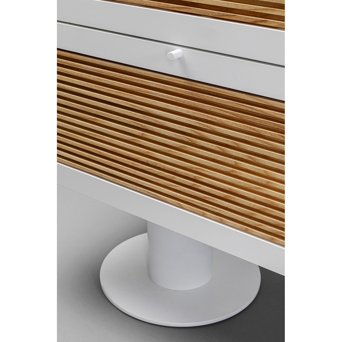 Комод широкий Atomic White 183x76 см KARE 87690