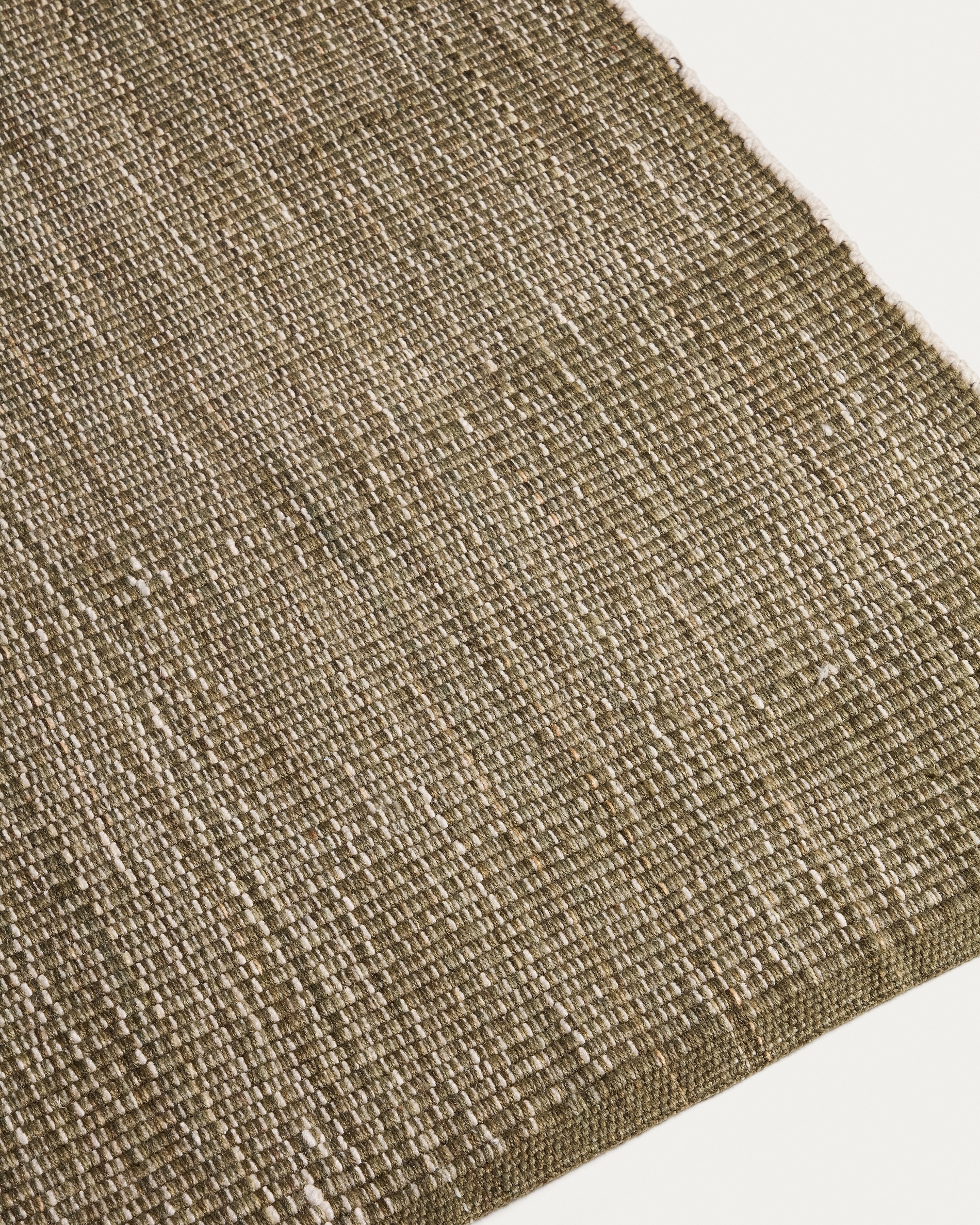 Ковер Tirla зеленого цвета, 100% ПЭТ, 200 x 300 см La Forma 481879
