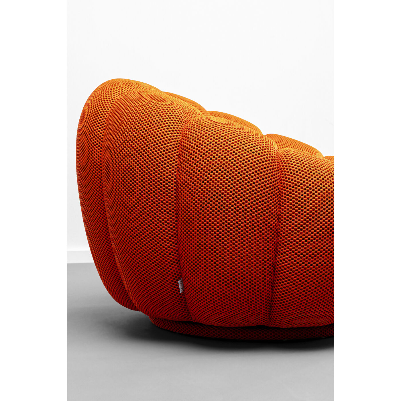 Кресло вращающееся Peppo Bloom Orange KARE 87775