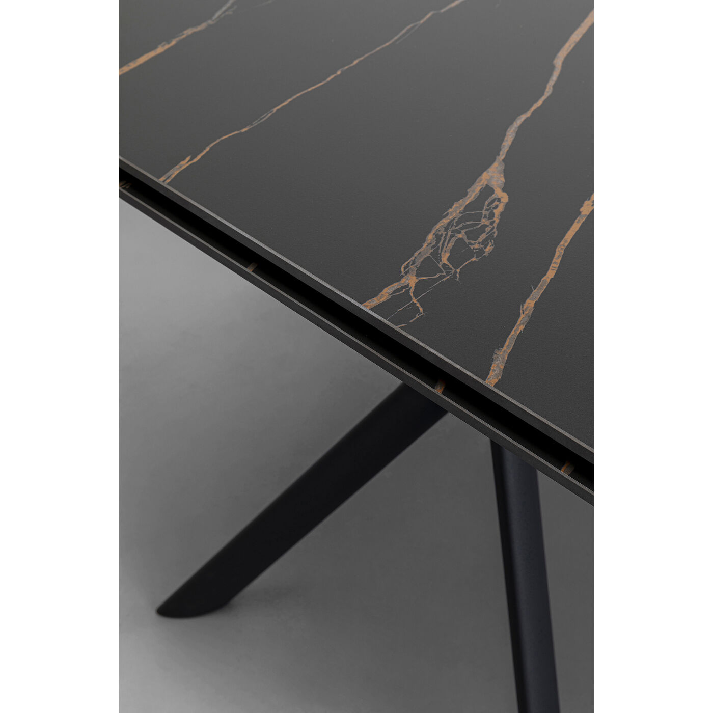 Стол обеденный раздвижной Xenia Black 140(30+30)x80 см KARE 87708