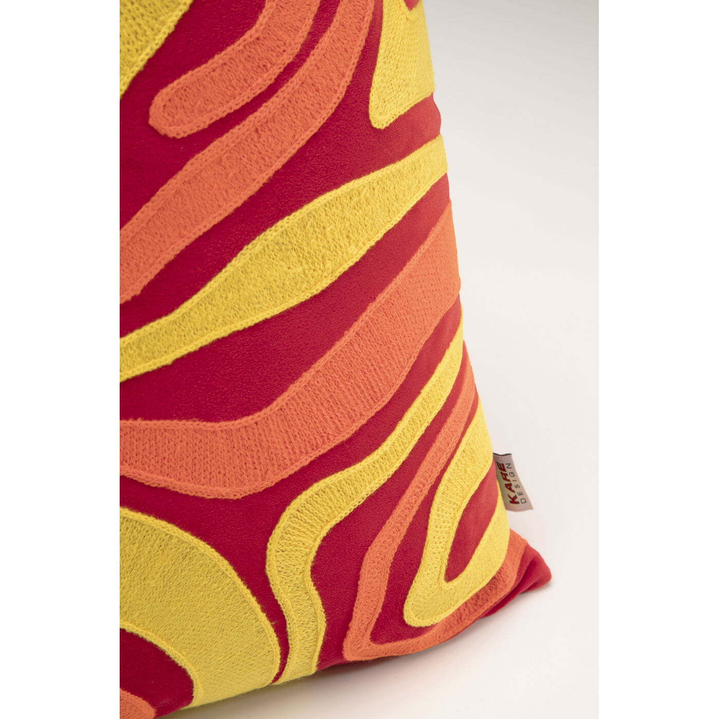 Подушка Electric Feeling Red 45x45cm KARE 57954