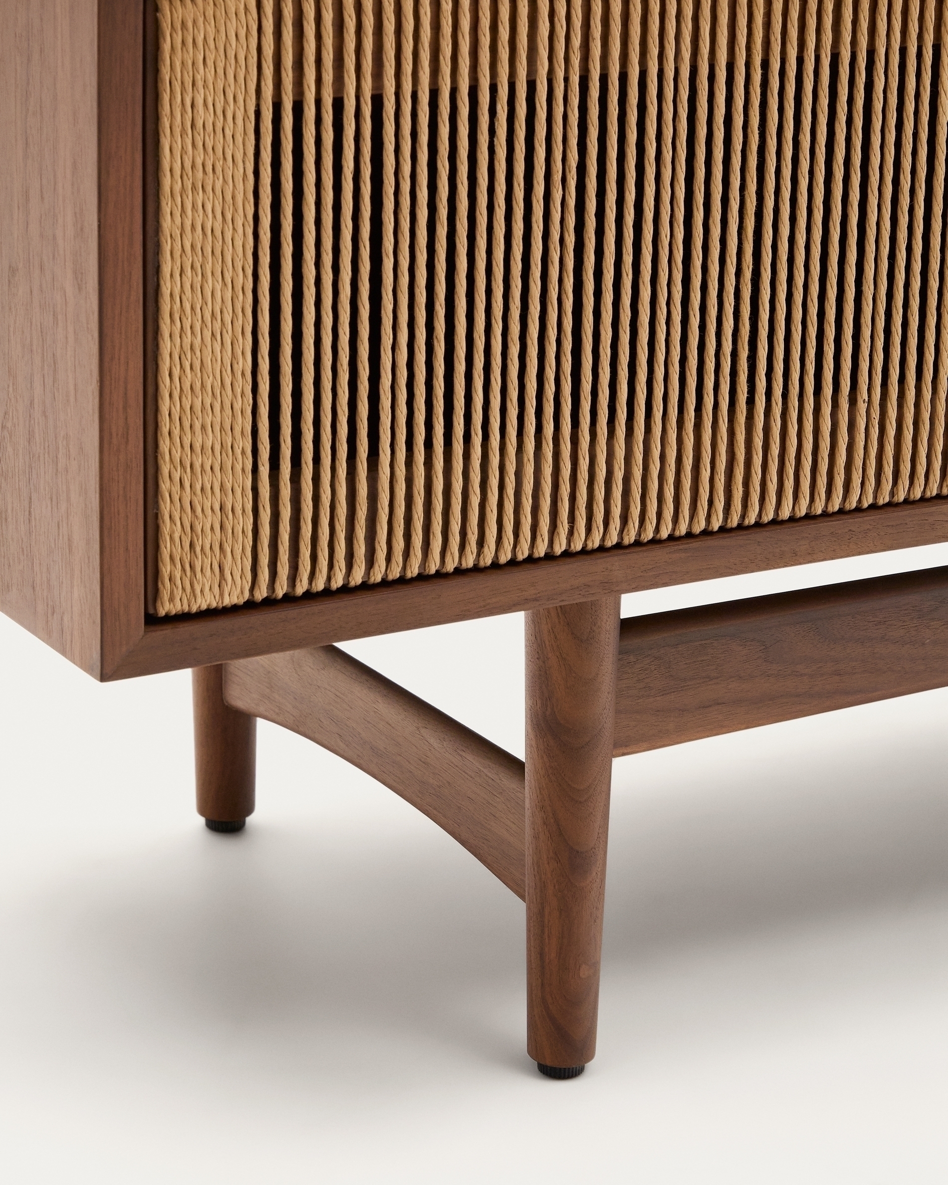 Тумба под ТВ Elan 3 дверцы шпон и массив ореха и шнур 200 х 50 см La Forma (ex Julia Grup)
