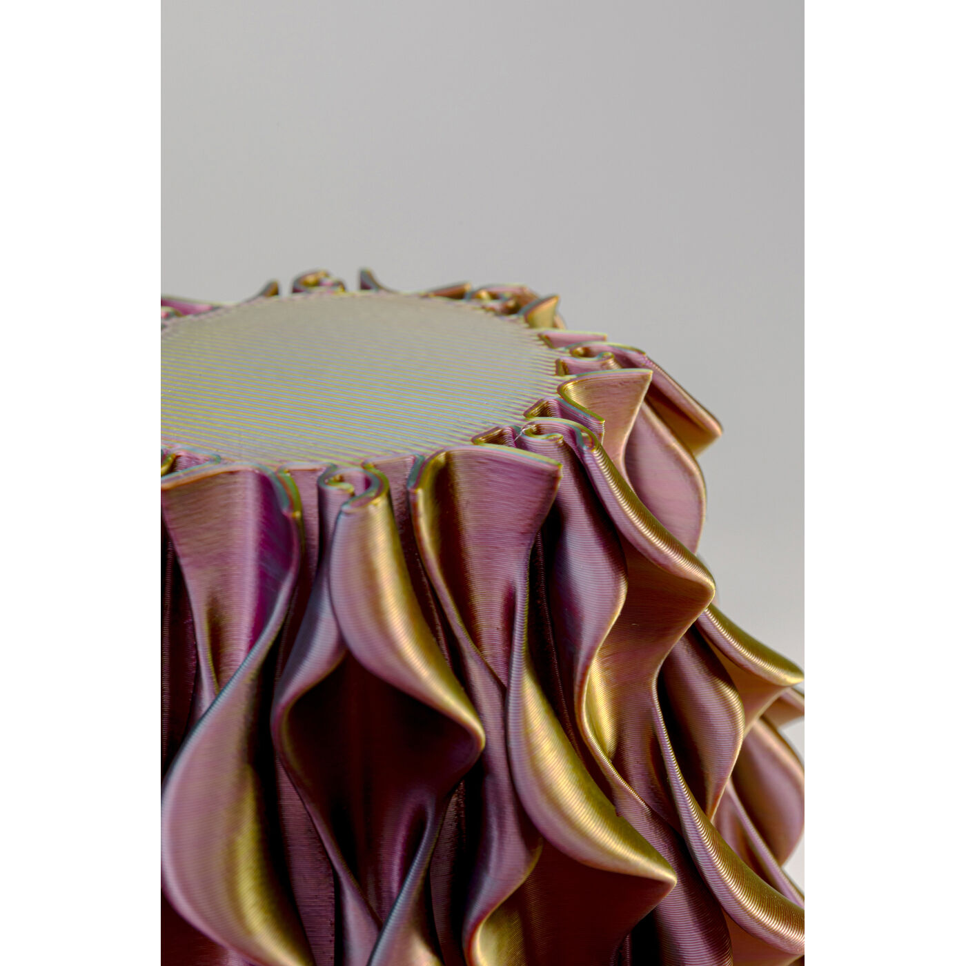 Светильник настольный Swirl gold sunrise KARE 57646