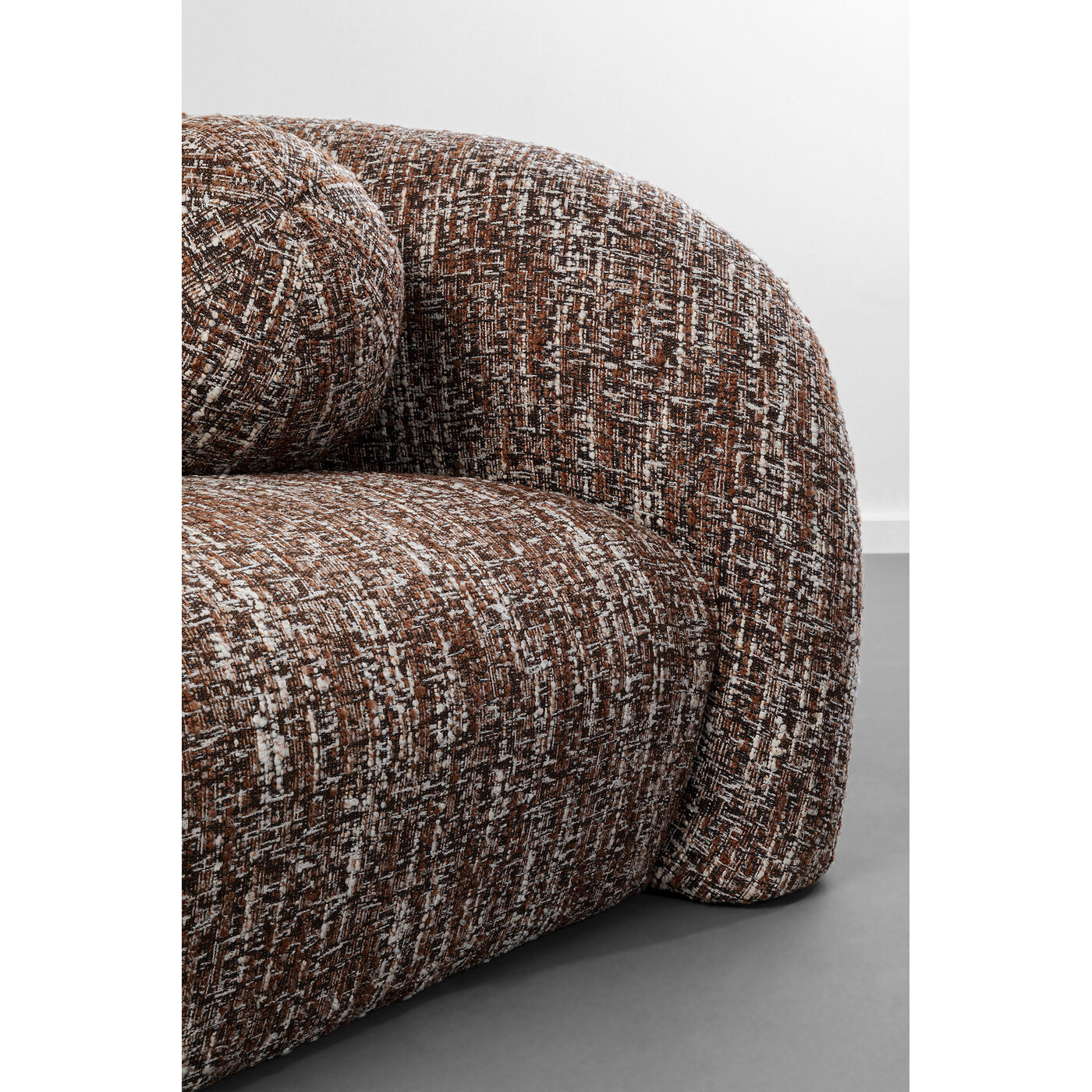 Диван трехместный Livia Melange Brown KARE 87912