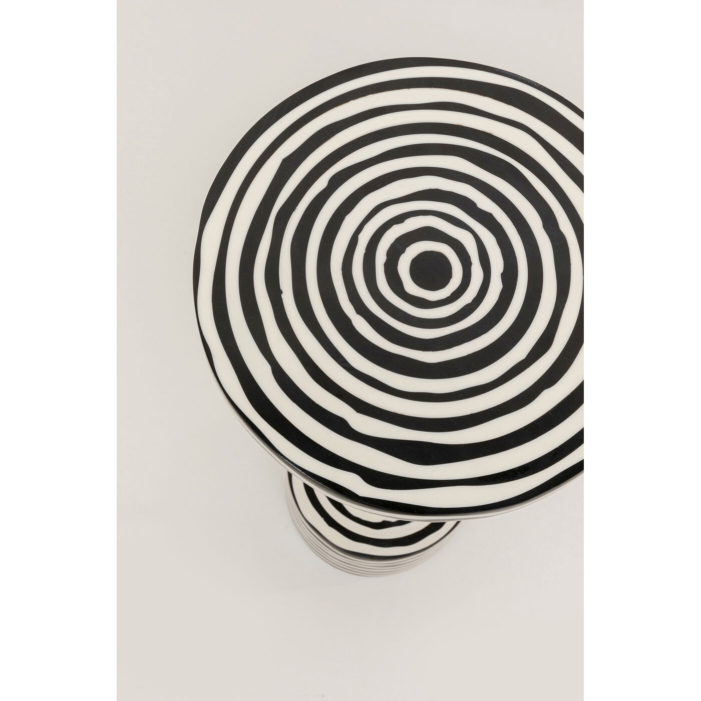Стол приставной Domero Swirl Black Ø25cm KARE 71120