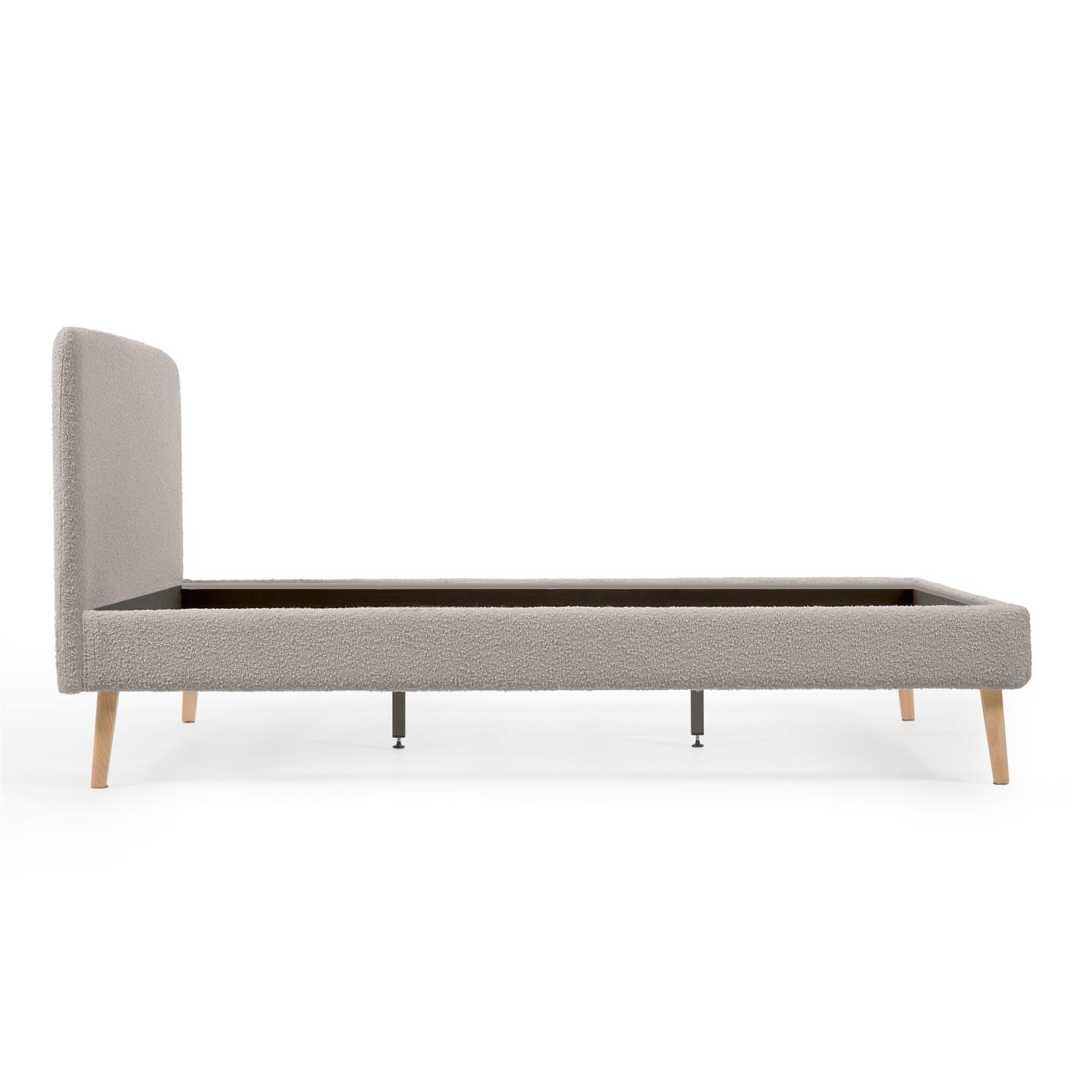 Кровать Lydia из светло-серой ткани букле на ножках из массива бука 160 x 200 см La Forma 110280