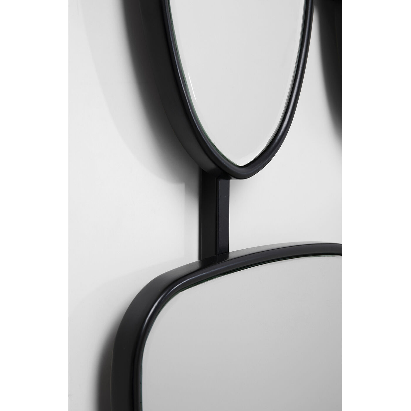 Зеркало настенное Nastro Black 80x114 см KARE 87113