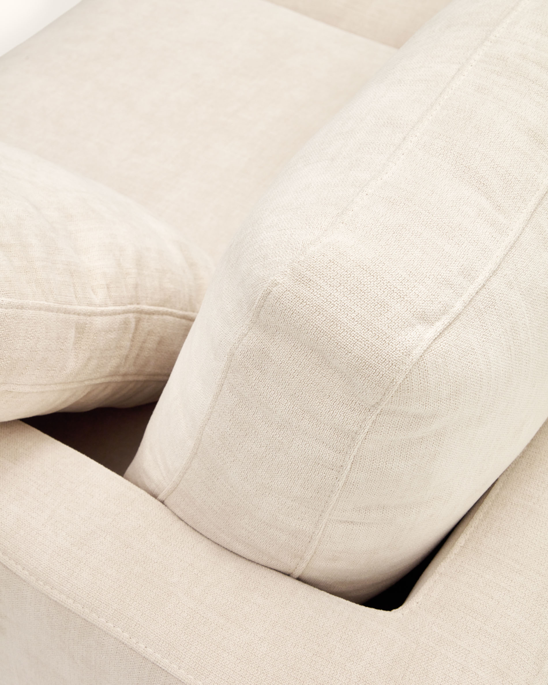 Gala 3-местный диван бежевого цвета 210 см La Forma (ex Julia Grup)