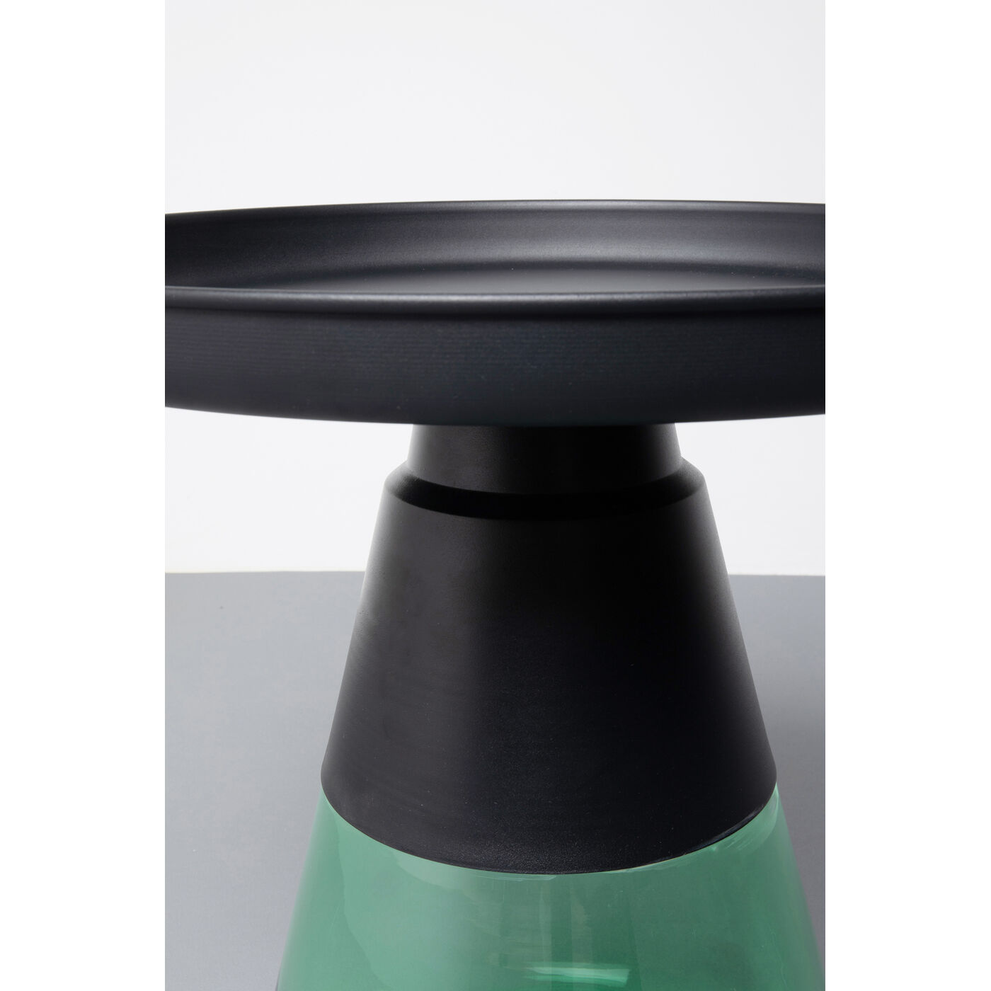 Стол приставной Bottiglia Green Ø50 см KARE 87473