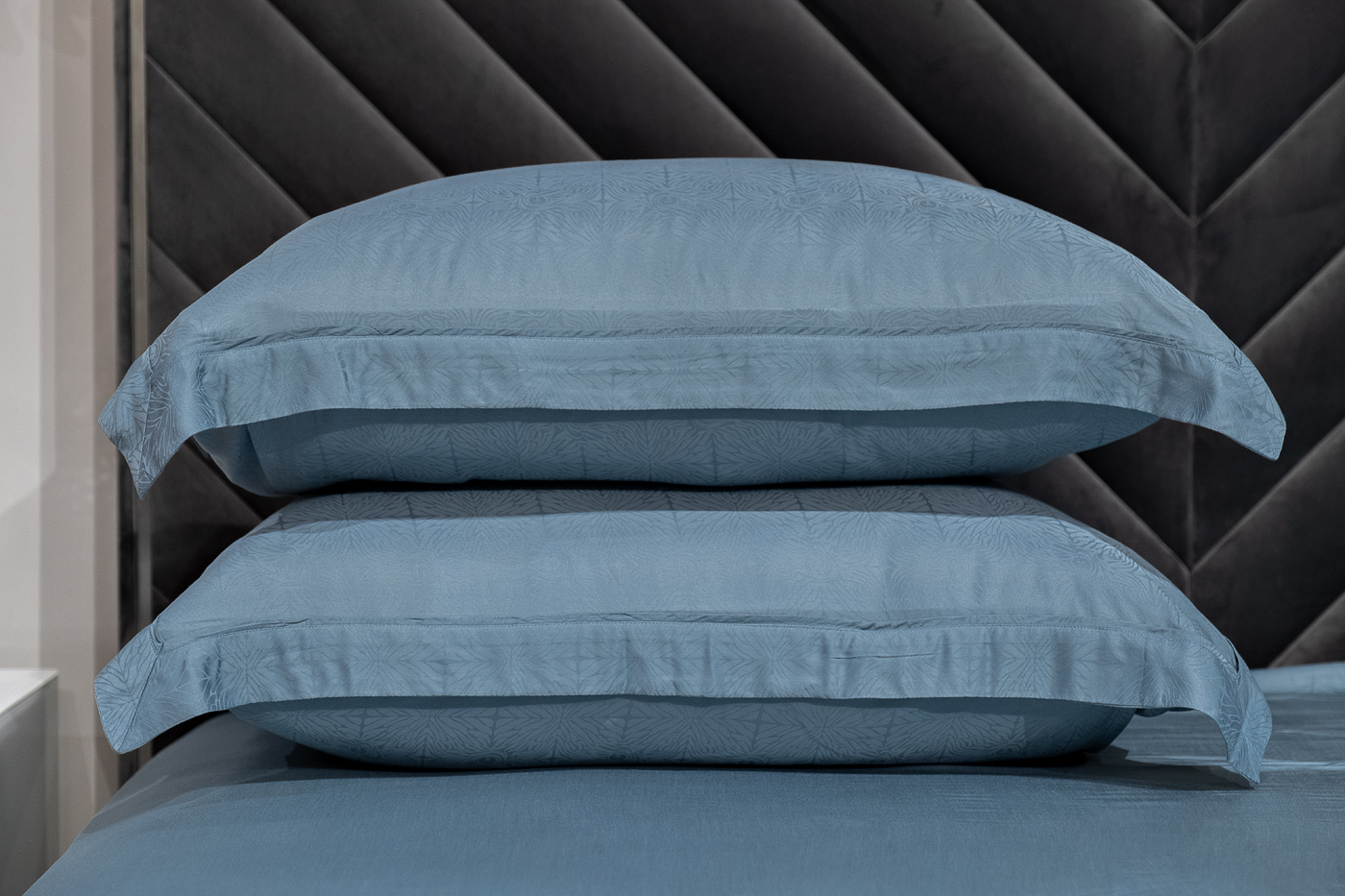 Комплект постельного белья Муар евро бамбук сине-зеленый Garda Decor 180JOD-18011