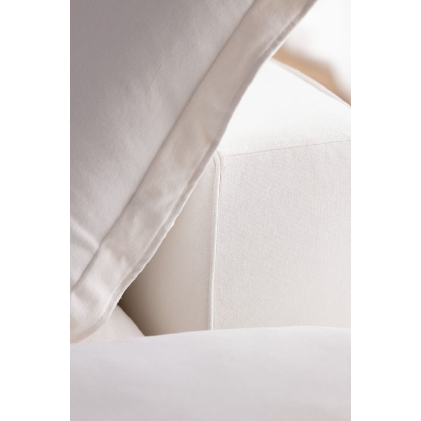 Диван угловой Madeira 351x321cm KARE 88030