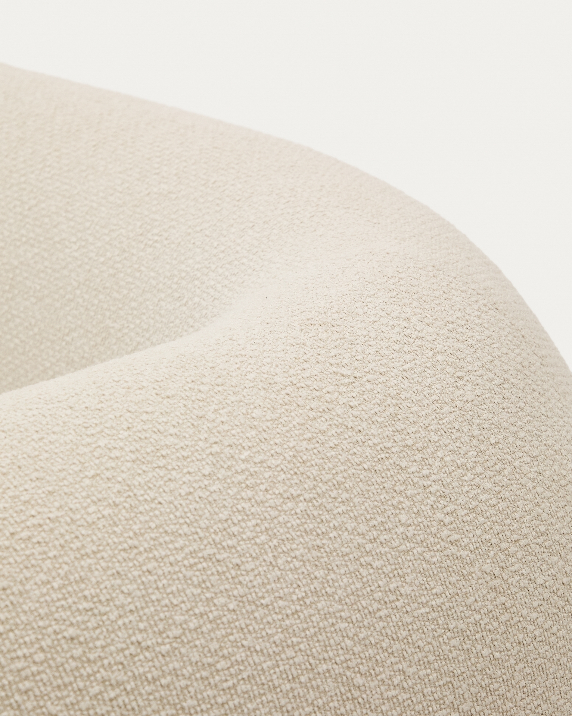 Модульный 4-местный диван Martina цвета экрю с левым шезлонгом 377 см La Forma (ex Julia Grup)