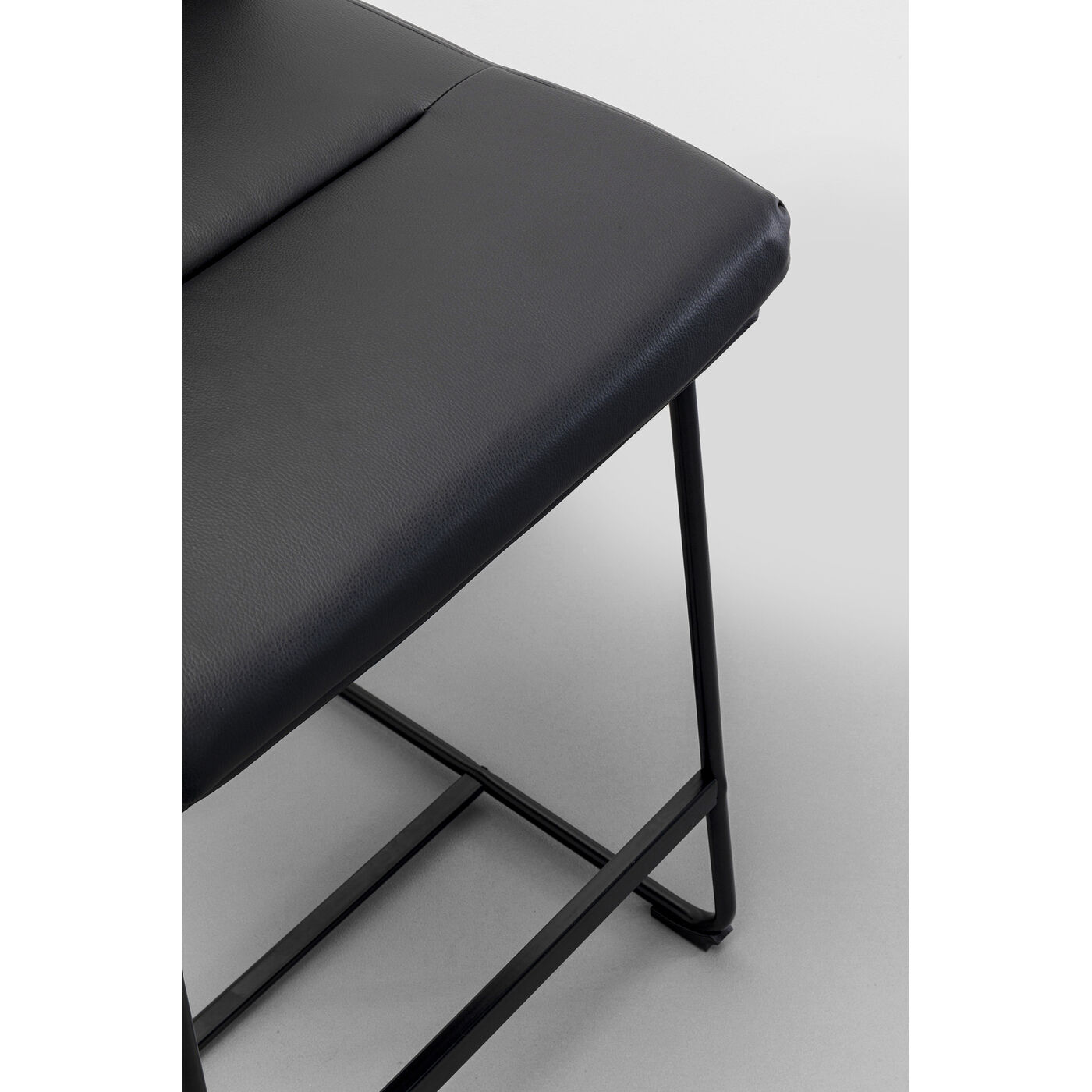 Стул барный Ginny Black 75 см KARE 87734