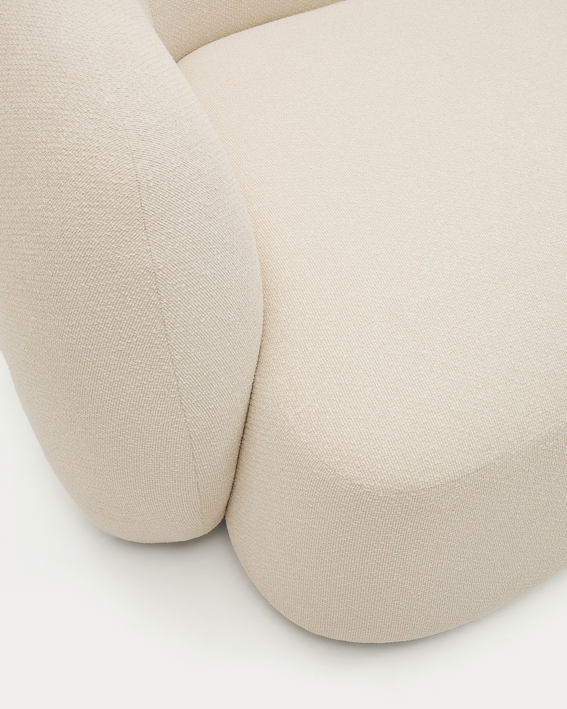 Модульный 2-местный диван Martina цвета экрю с правым шезлонгом 230 см La Forma (ex Julia Grup)