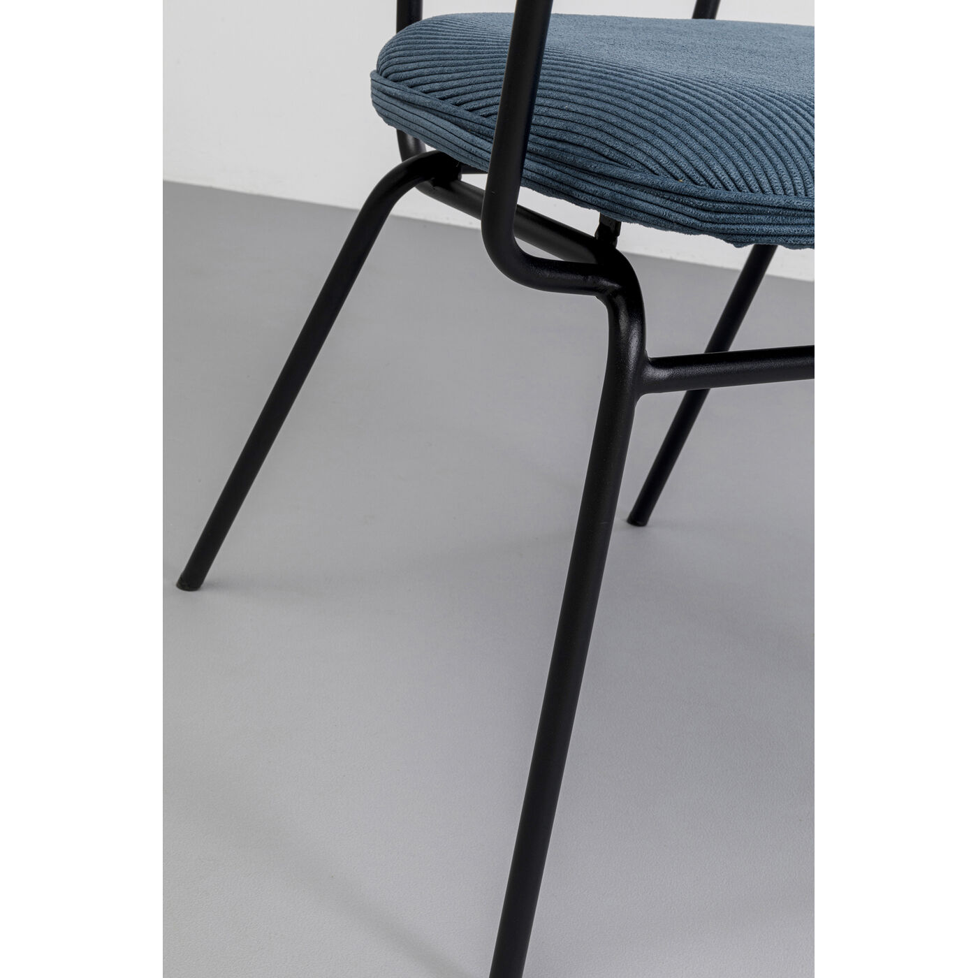 Стул с подлокотниками Viola Blue KARE 87467