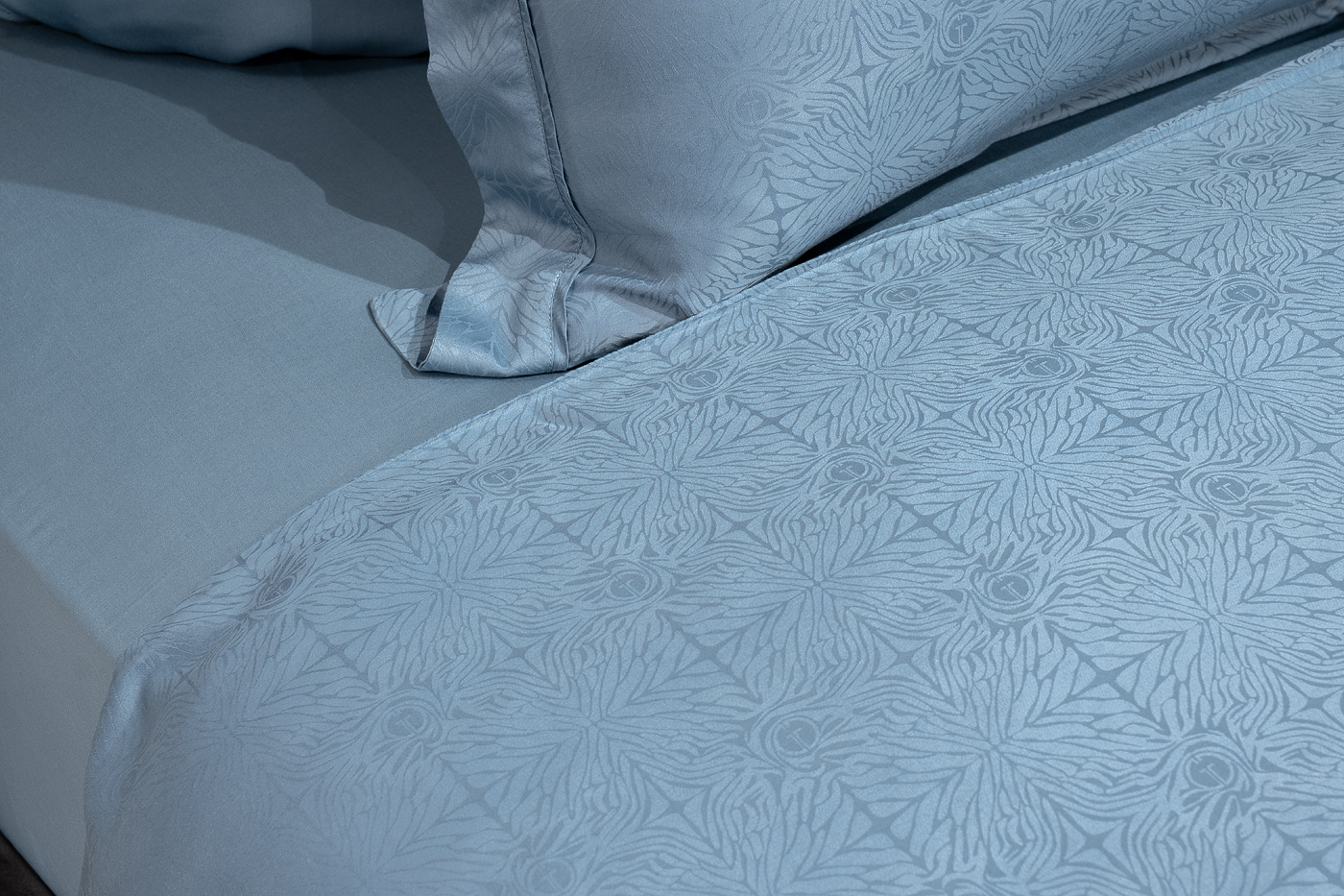 Простыня бамбук на резинке сине-зеленая Garda Decor 180JOD-18015