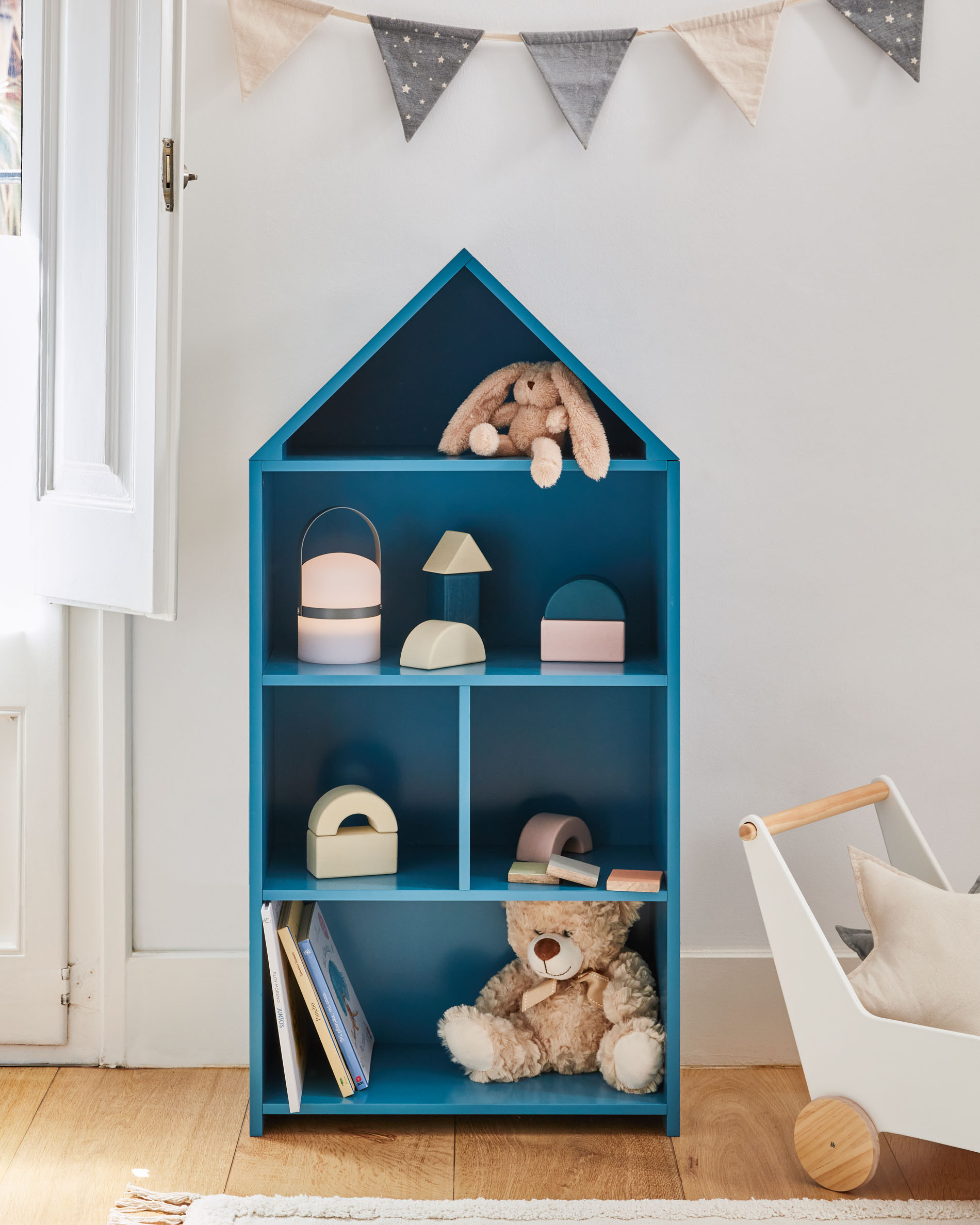 Детский стеллаж Celeste из МДФ синий 50 x 105 см La Forma (ex Julia Grup)