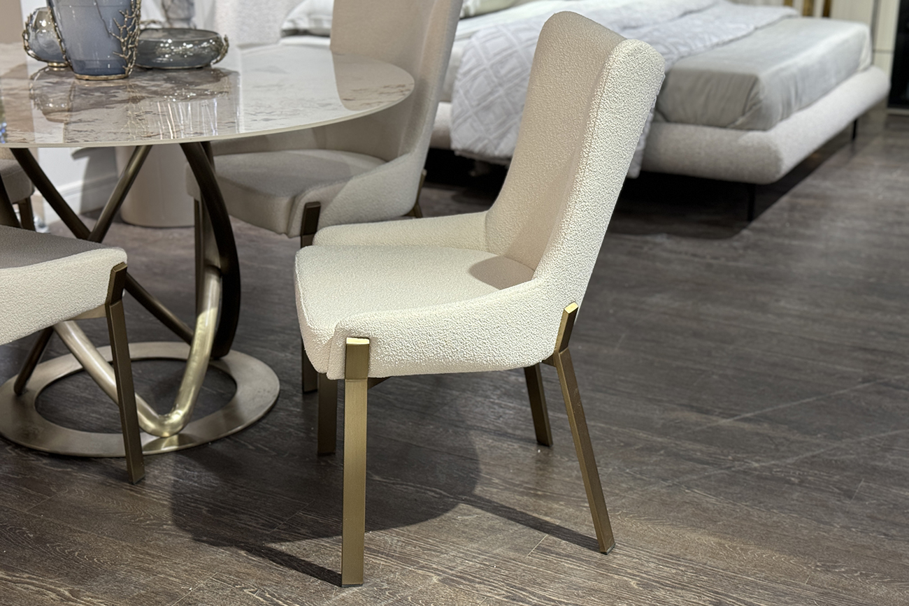 Стул обеденный букле белый+бронза 57*65*91 Garda Decor 163YH-06275