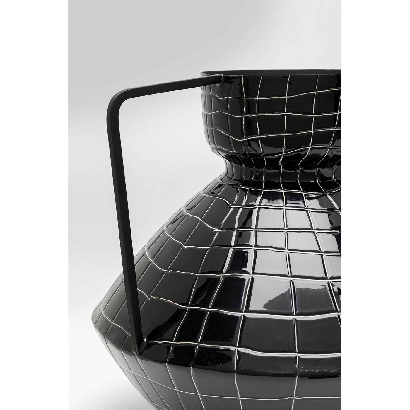Ваза Black Mesh Handle 29cm KARE 57147